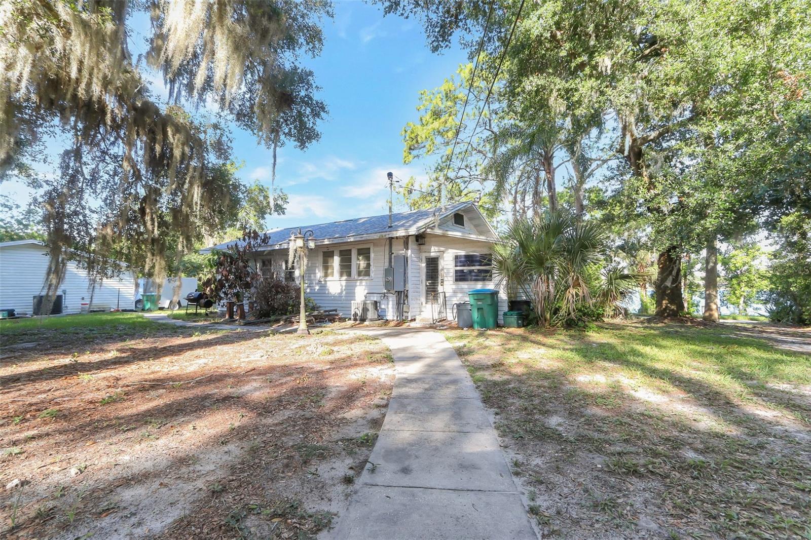 Single Family Residence in LONGWOOD, FL - Daniel Dourado