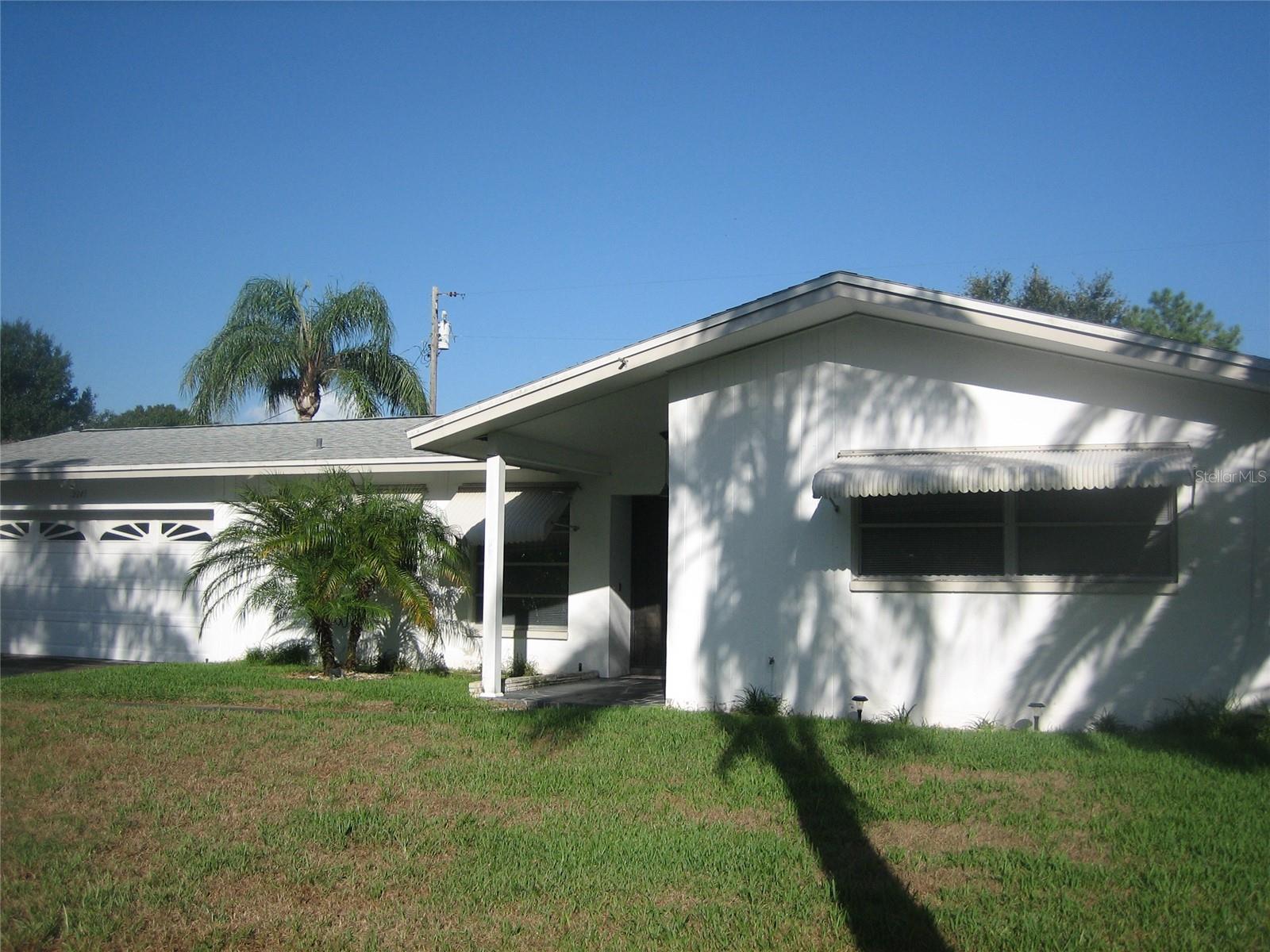 Single Family Residence em DUNEDIN, FL - Daniel Dourado