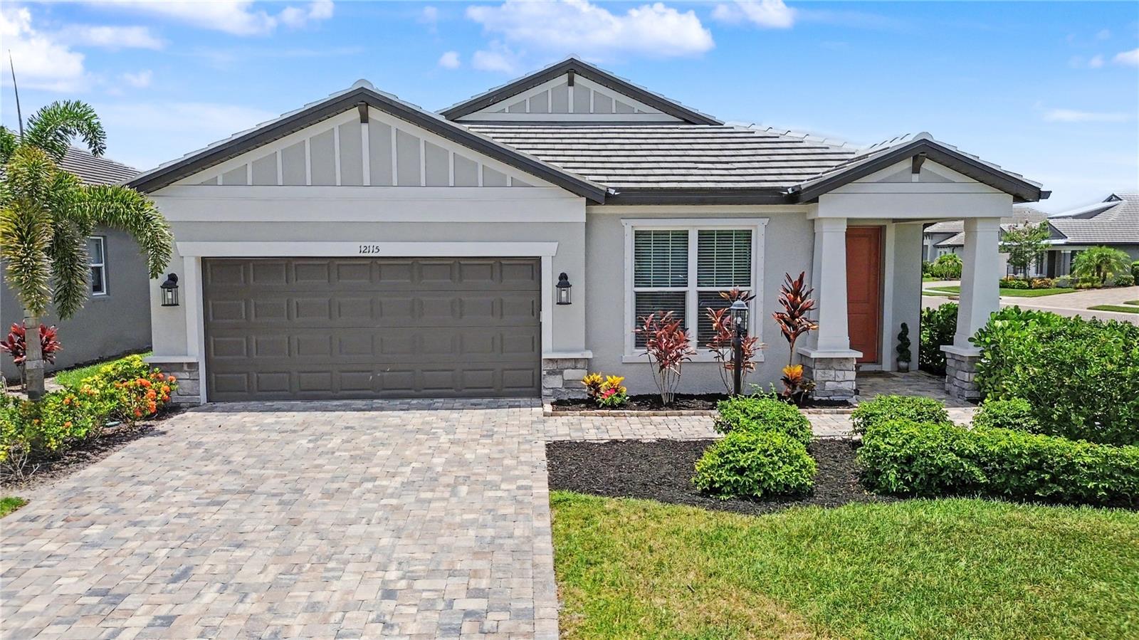Single Family Residence in PARRISH, FL - Daniel Dourado
