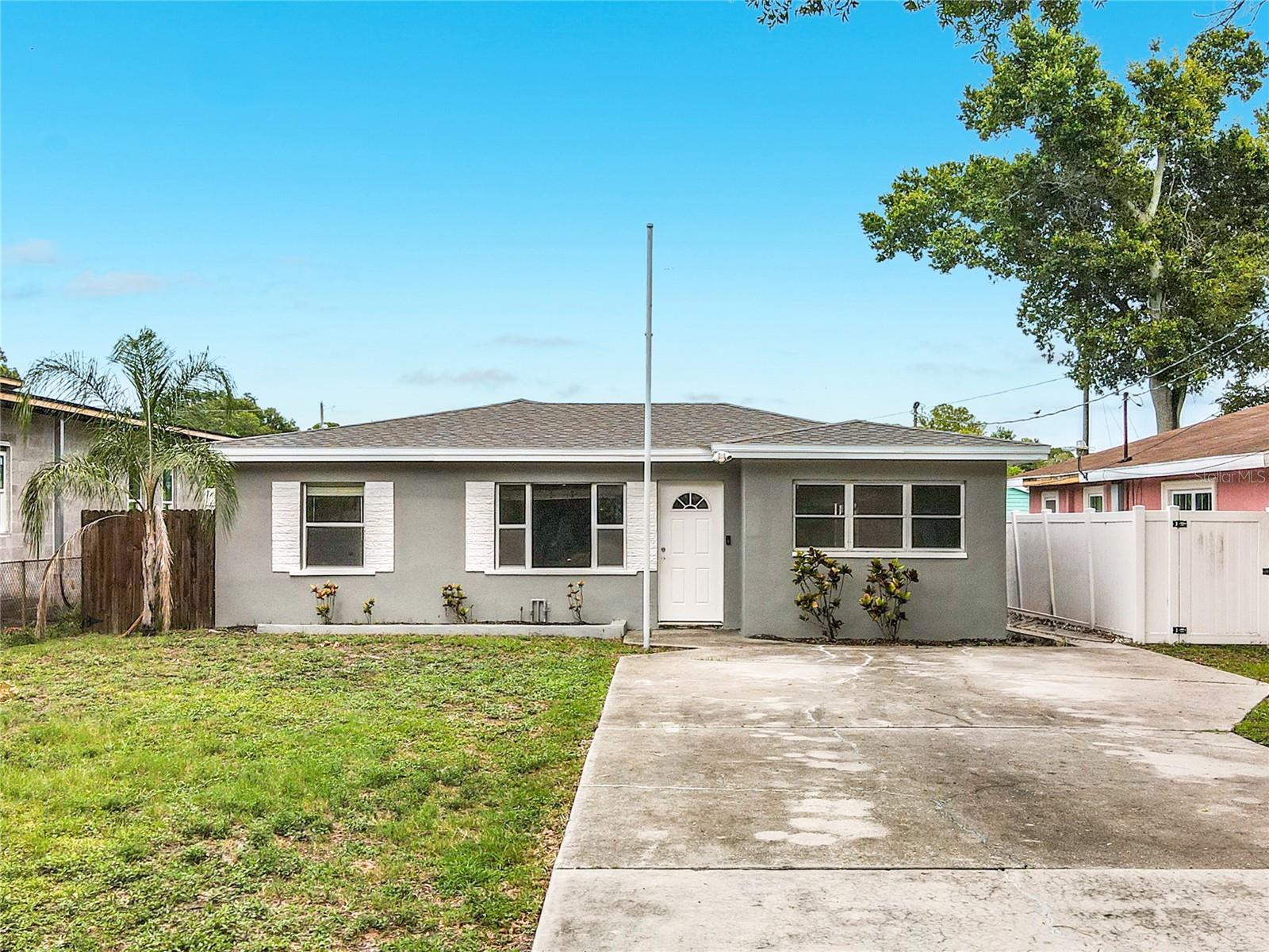 Single Family Residence em CLEARWATER, FL - Daniel Dourado