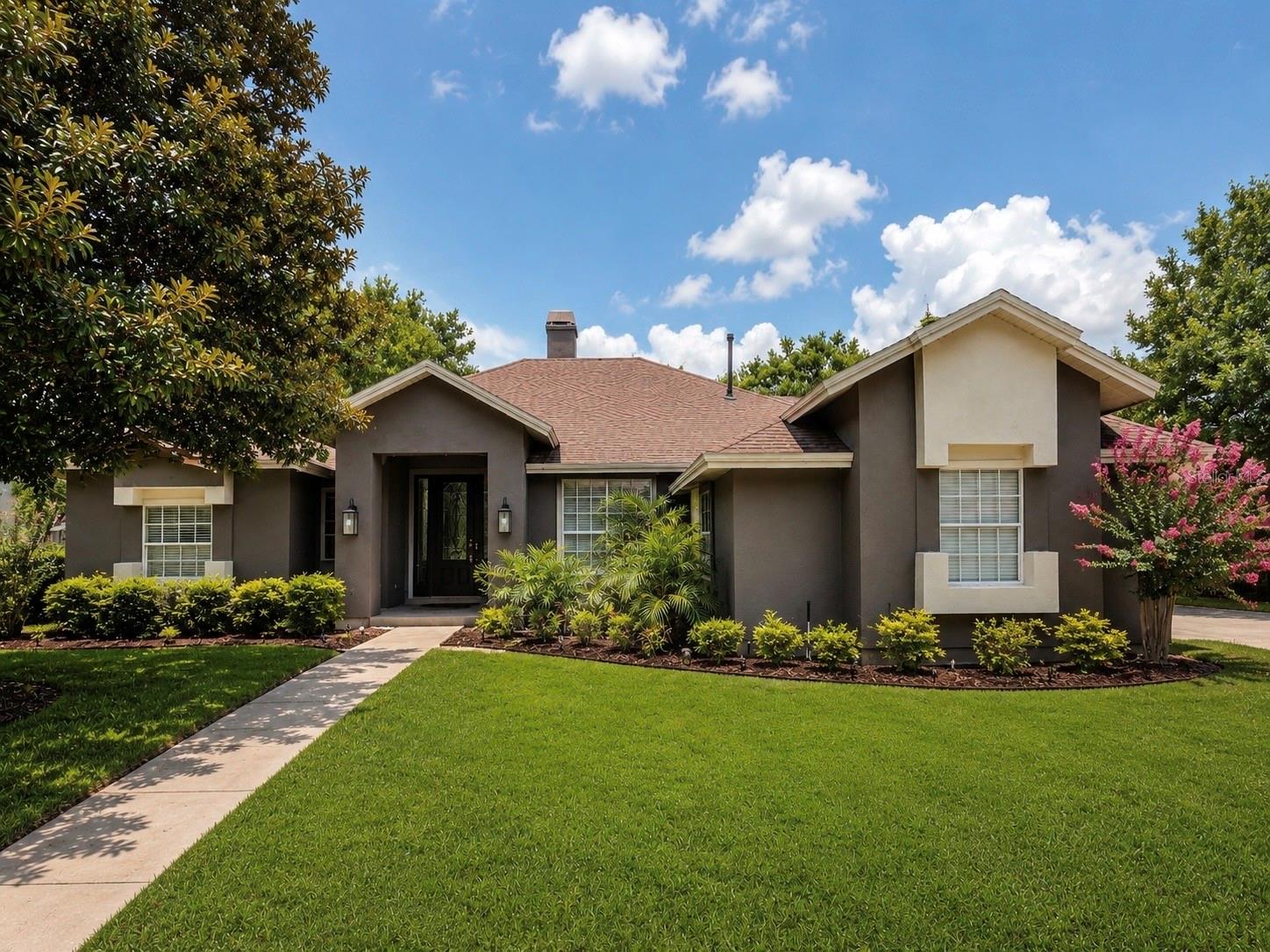 Single Family Residence in ORLANDO, FL - Daniel Dourado
