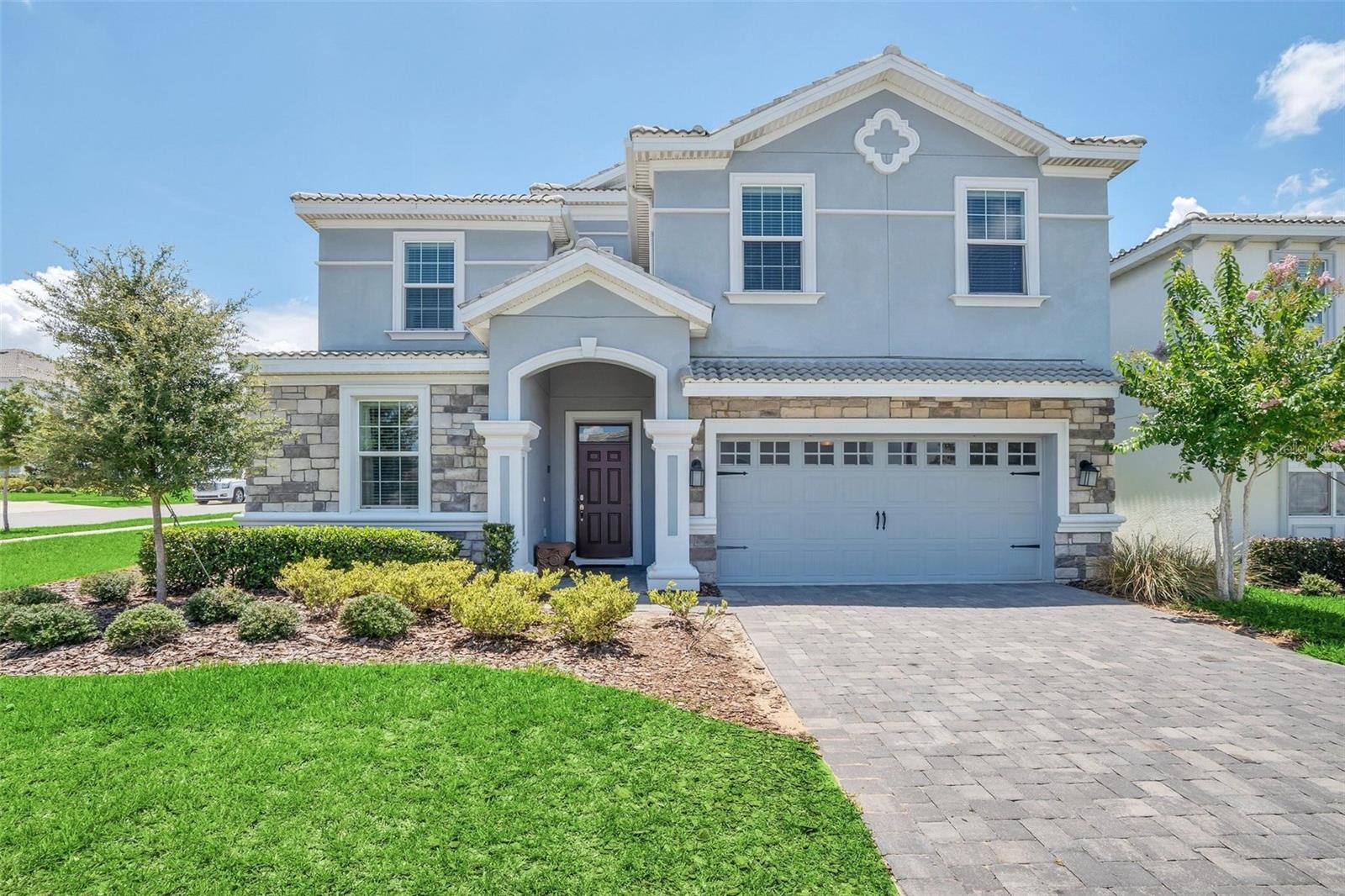 Single Family Residence in DAVENPORT, FL - Daniel Dourado
