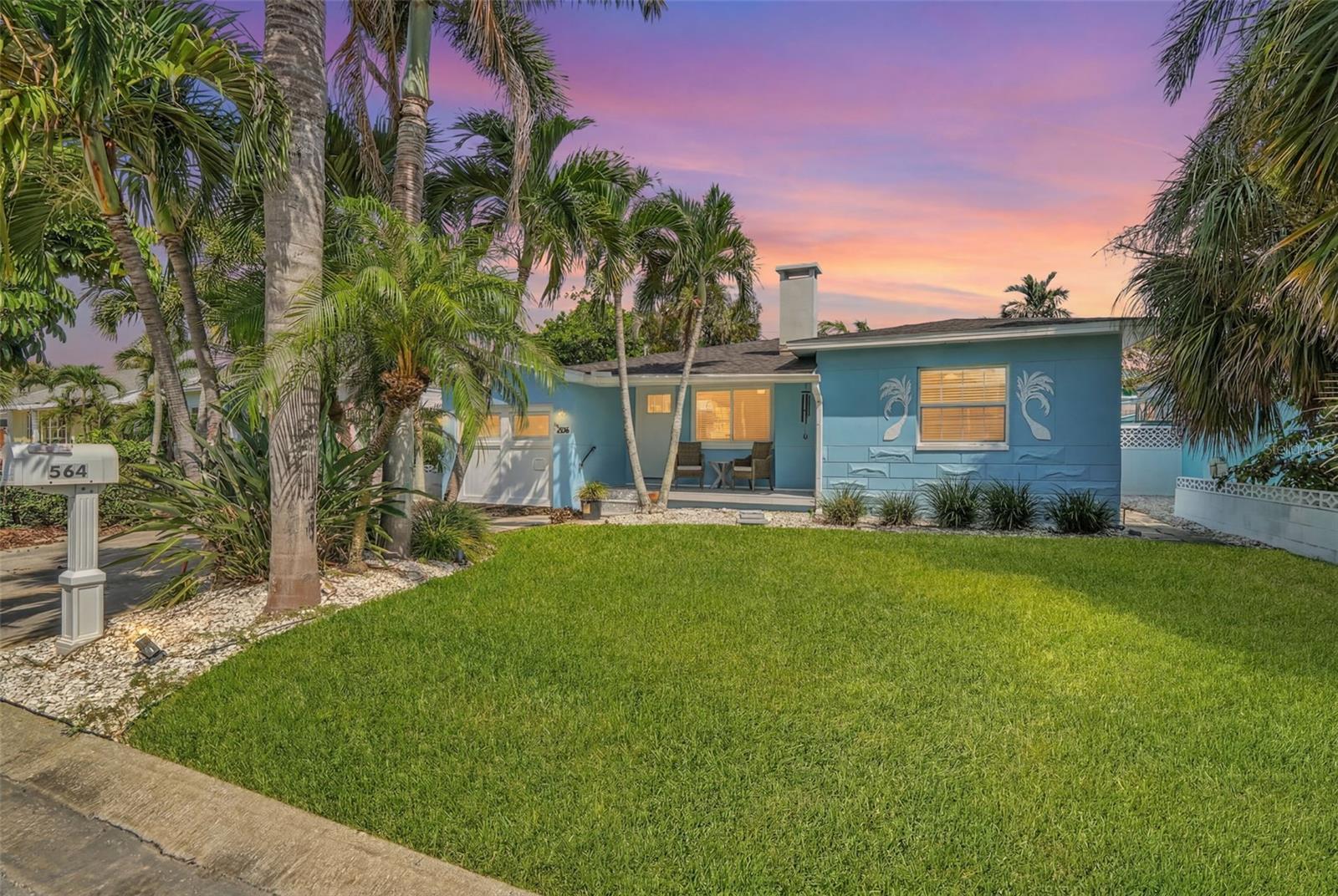 Single Family Residence in ST PETE BEACH, FL - Daniel Dourado