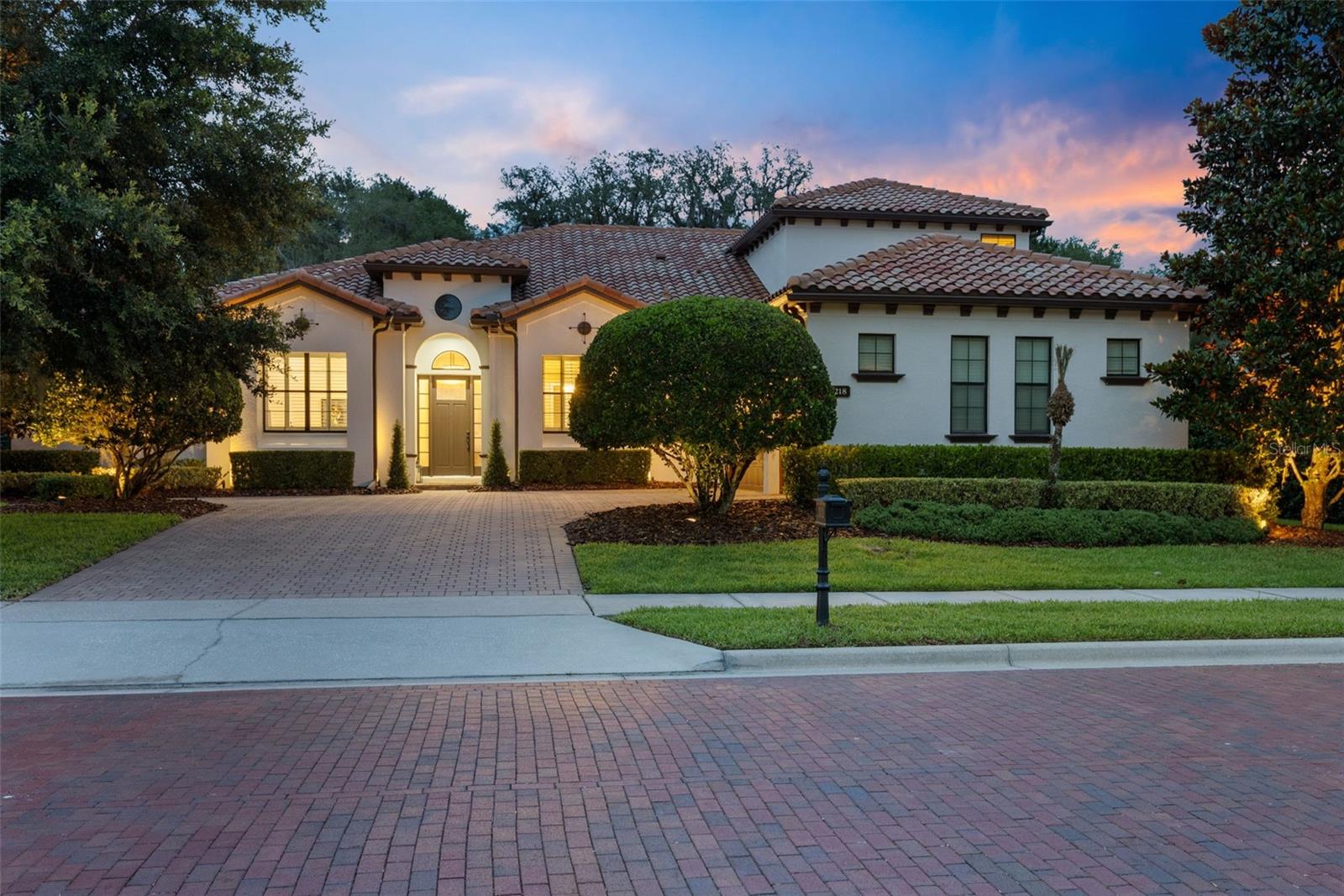 Single Family Residence in LAKE MARY, FL - Daniel Dourado