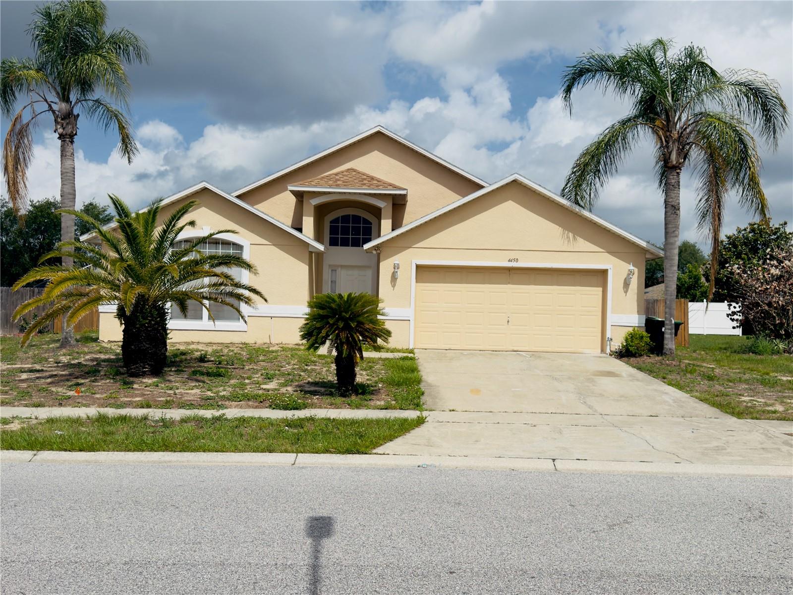 Single Family Residence in ORLANDO, FL - Daniel Dourado