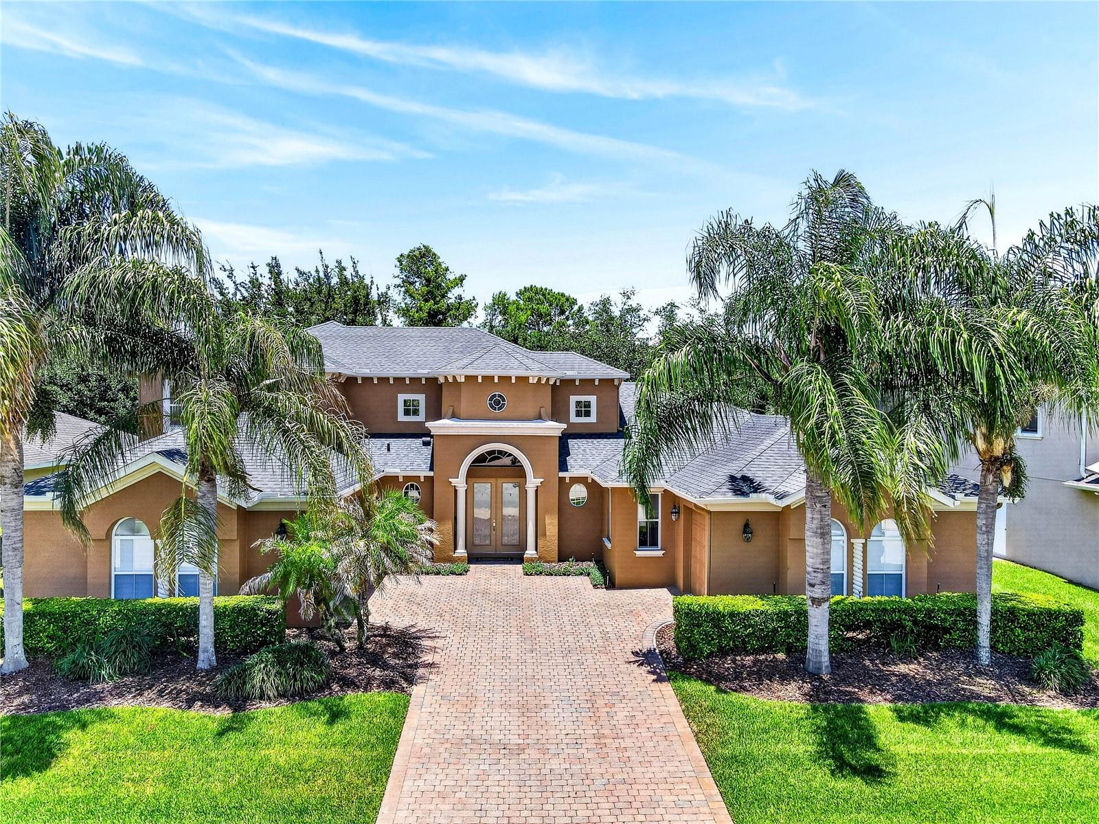 Single Family Residence em OVIEDO, FL - Daniel Dourado