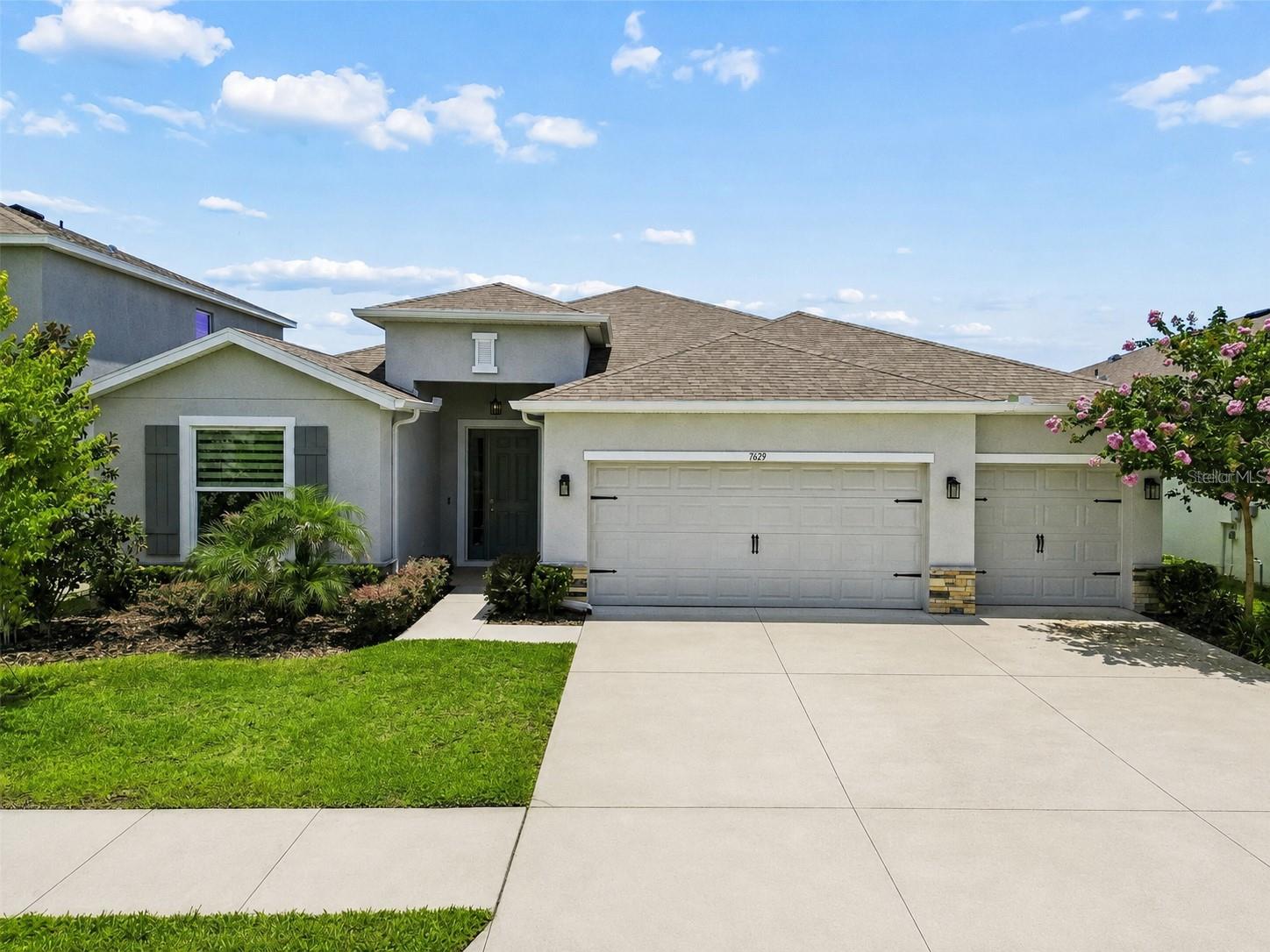Single Family Residence em LAND O LAKES, FL - Daniel Dourado