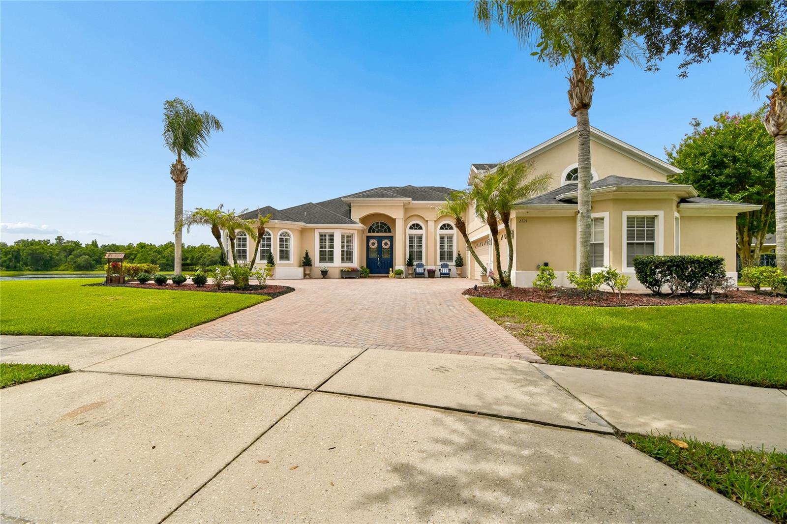 Single Family Residence em OVIEDO, FL - Daniel Dourado