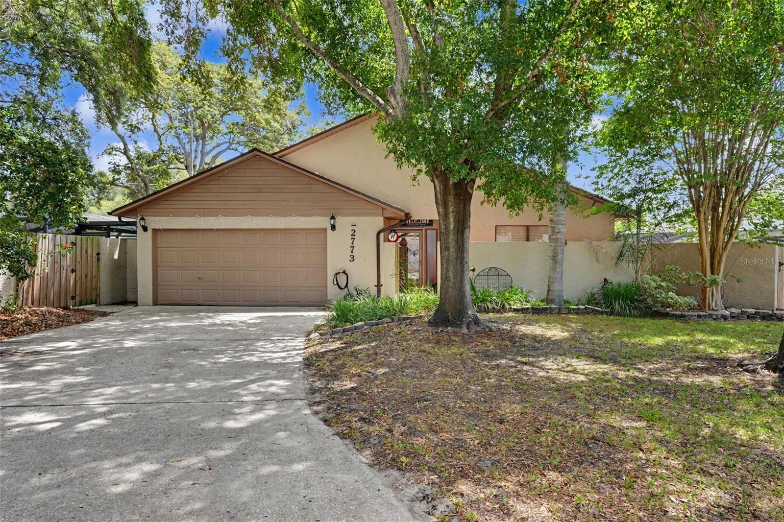 Single Family Residence in PALM HARBOR, FL - Daniel Dourado