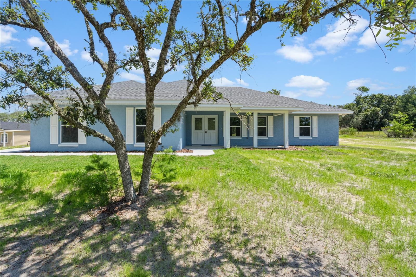 Single Family Residence in ARCHER, FL - Daniel Dourado