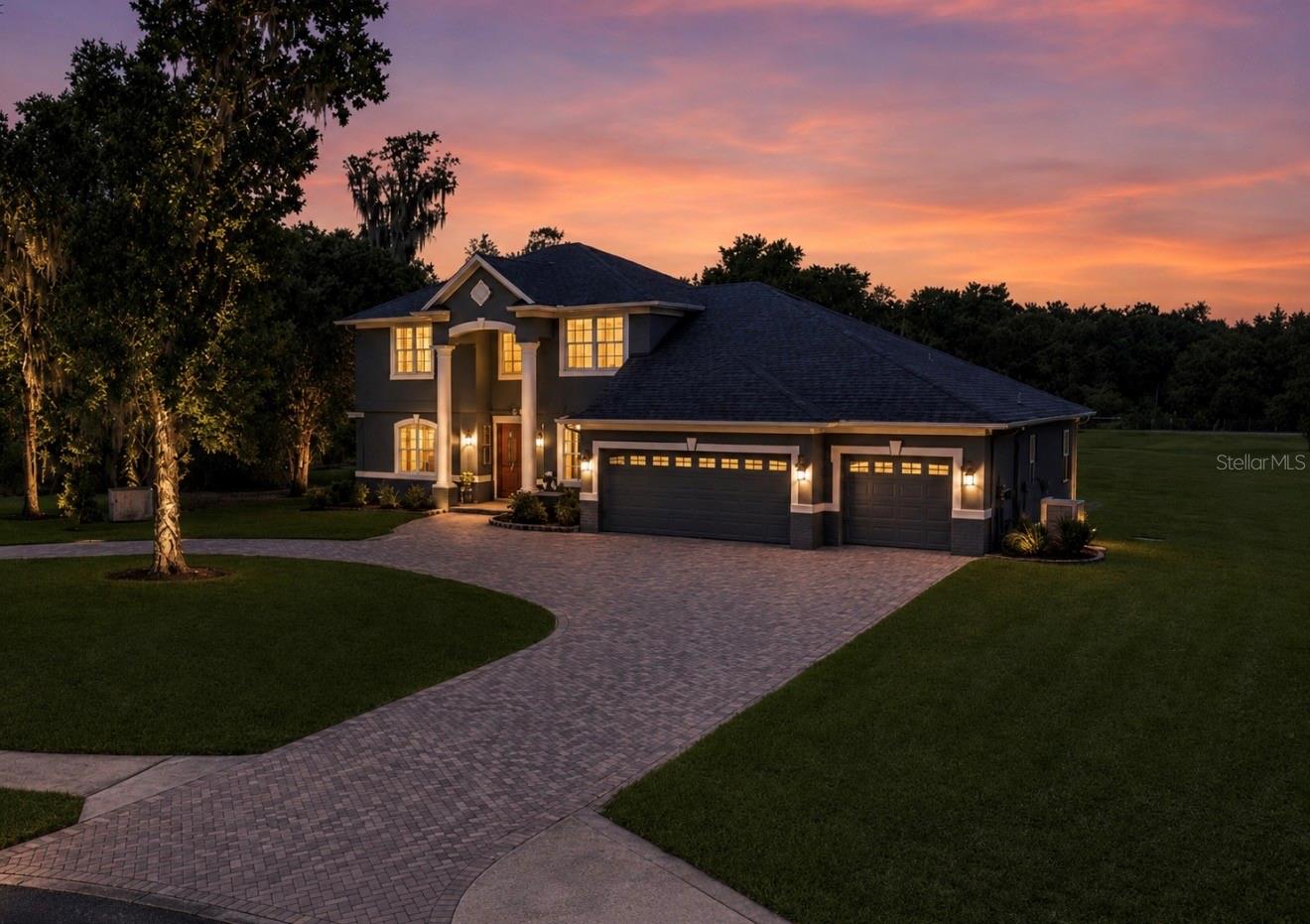 Single Family Residence in LITHIA, FL - Daniel Dourado
