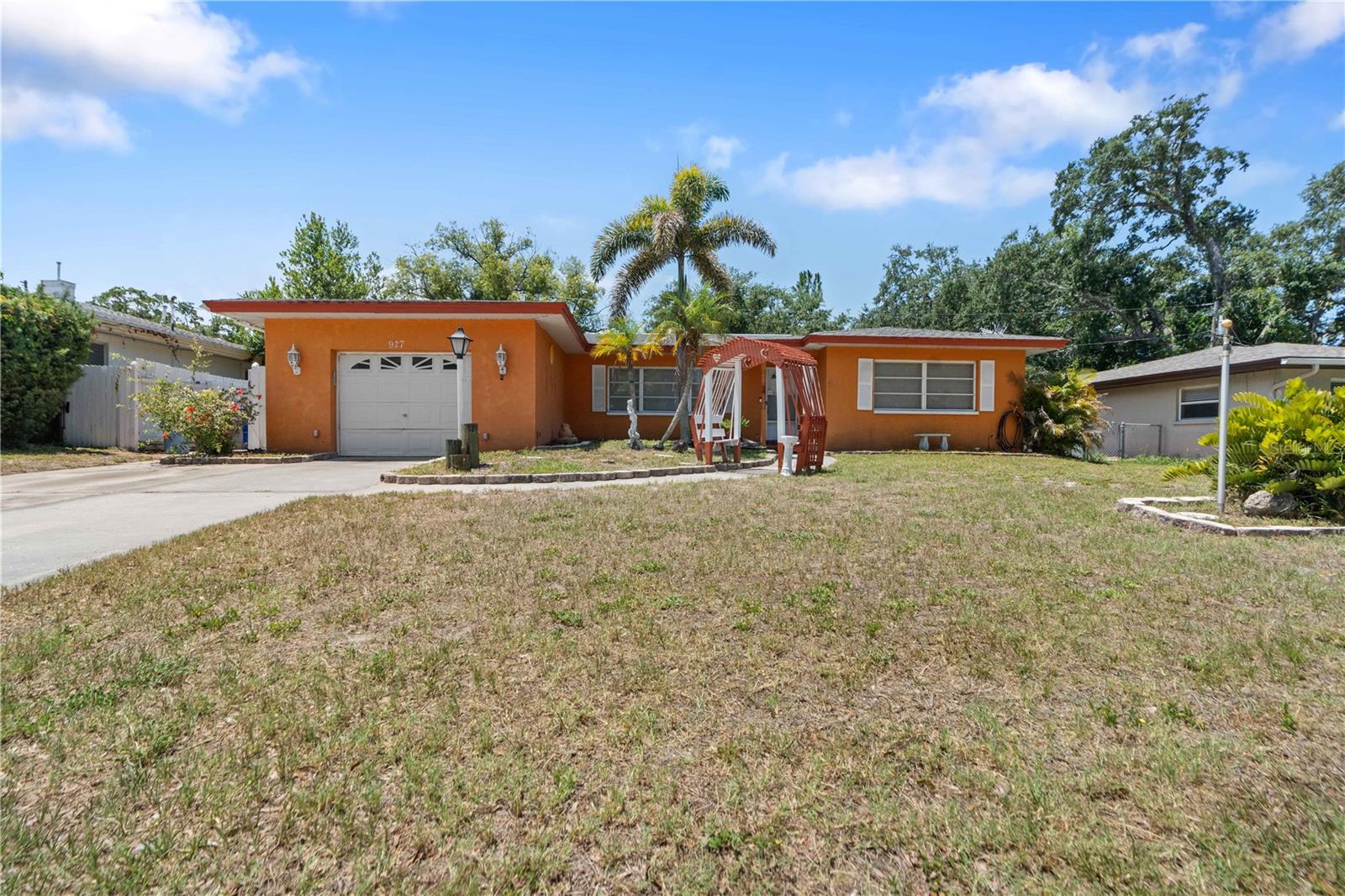 Single Family Residence em DUNEDIN, FL - Daniel Dourado