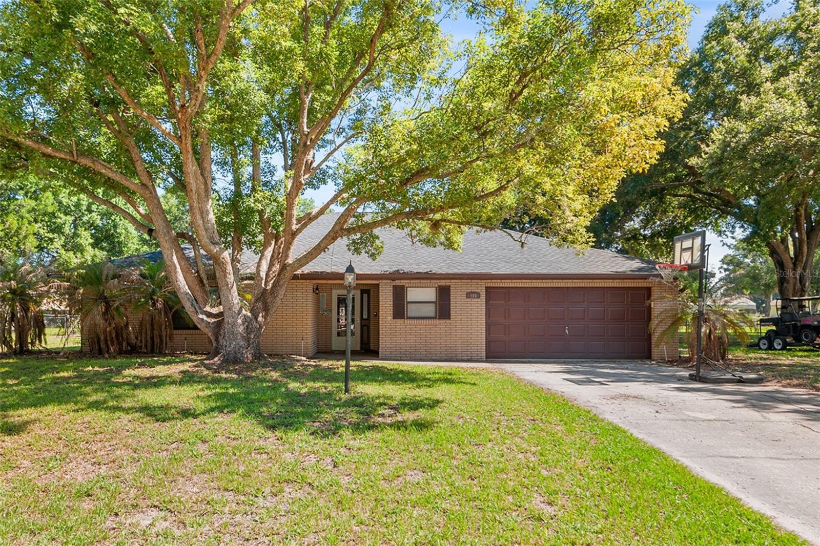 Single Family Residence in AUBURNDALE, FL - Daniel Dourado