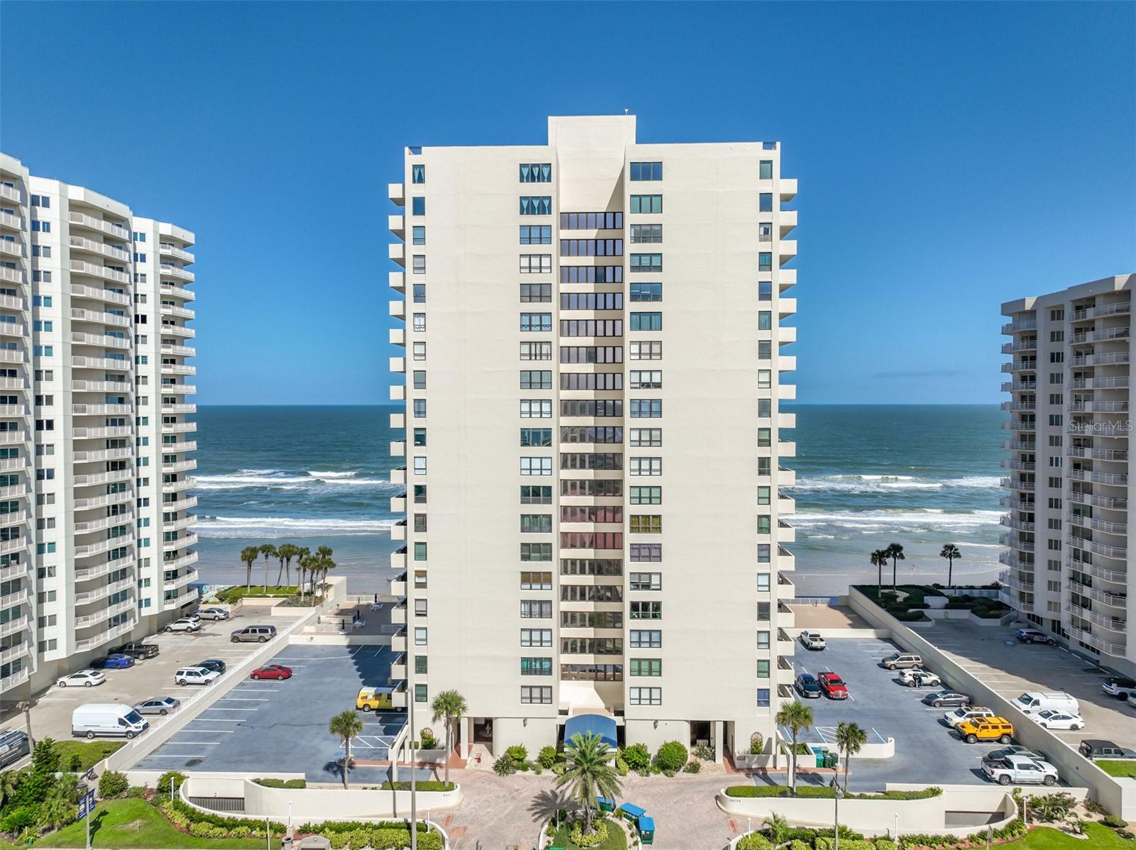 Condominium in DAYTONA BEACH, FL - Daniel Dourado