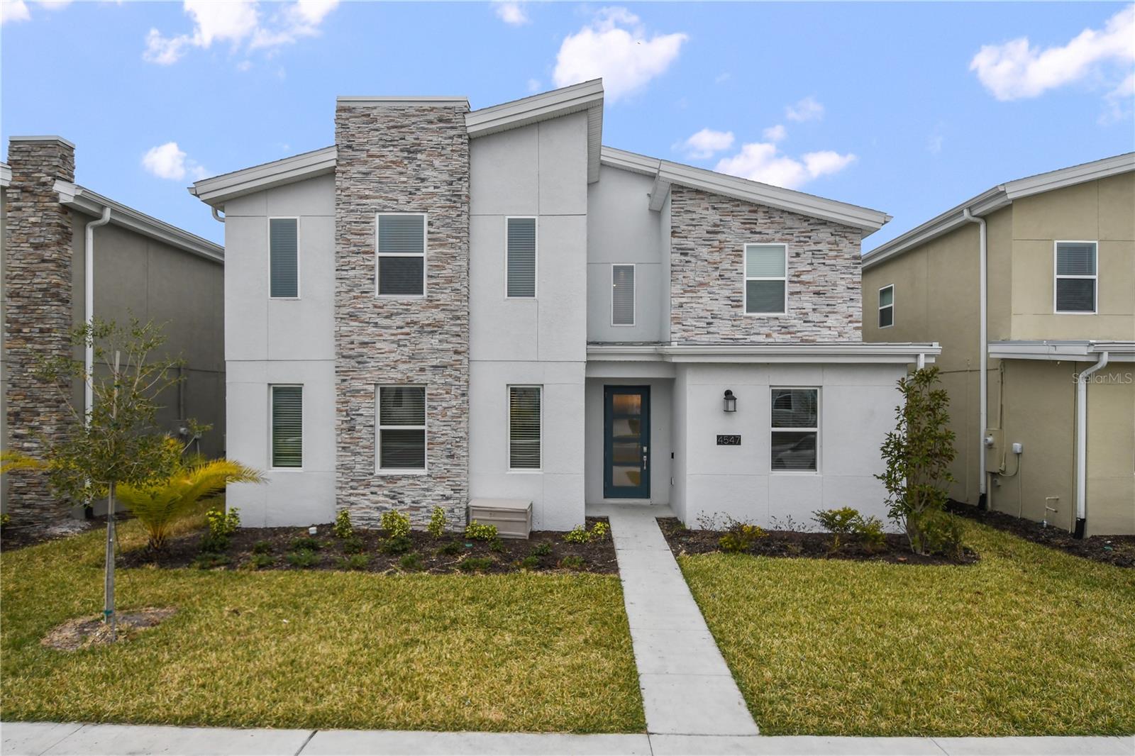 Single Family Residence em KISSIMMEE, FL - Daniel Dourado