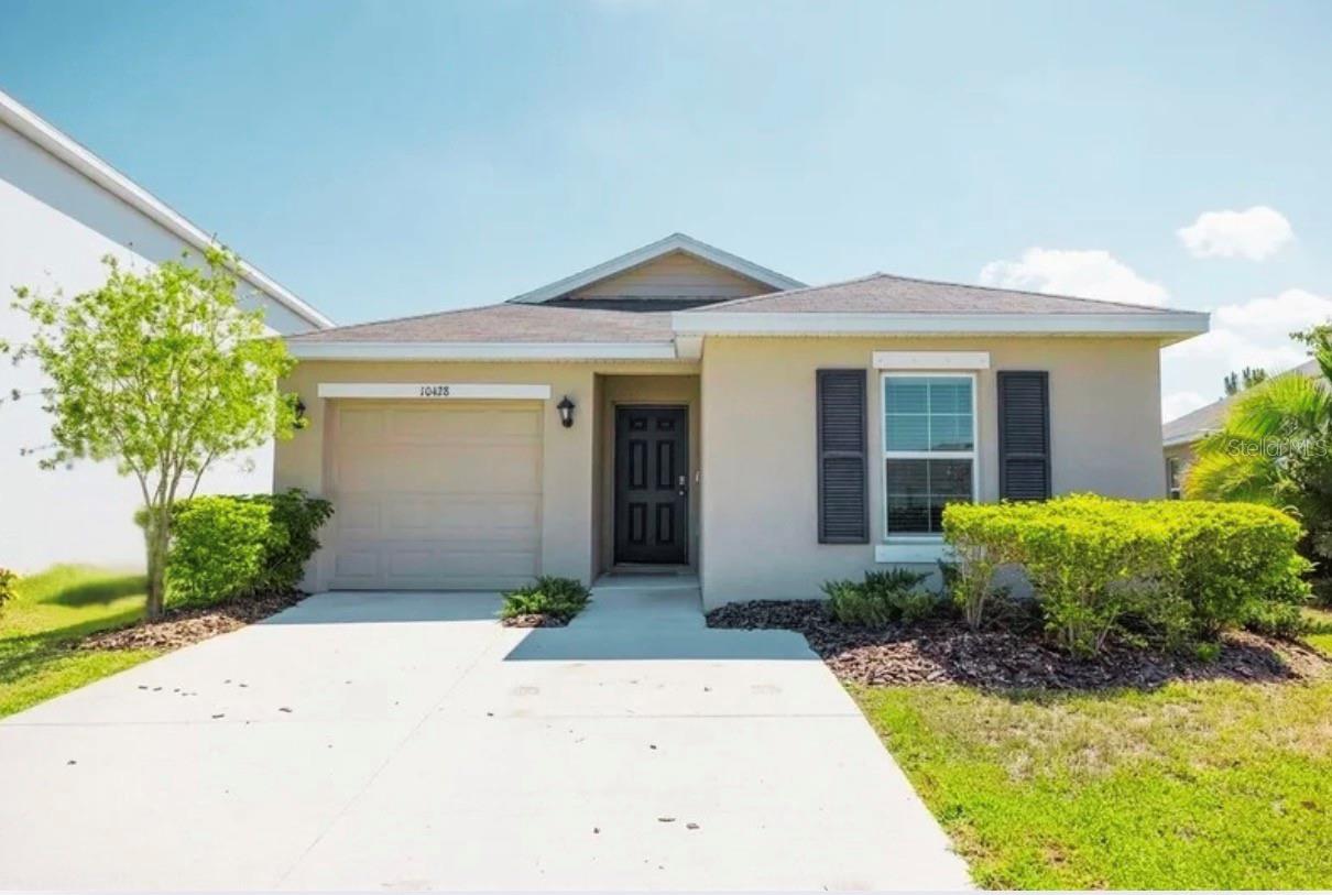 Single Family Residence in PARRISH, FL - Daniel Dourado