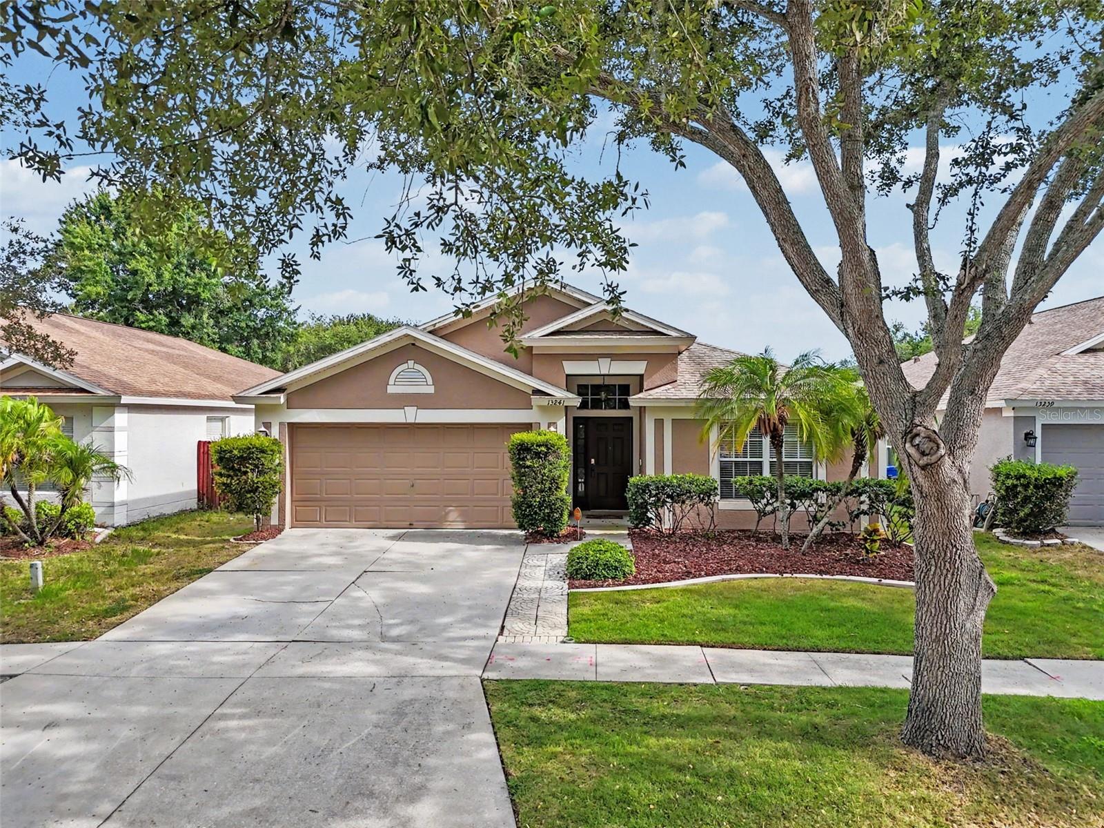 Single Family Residence em RIVERVIEW, FL - Daniel Dourado