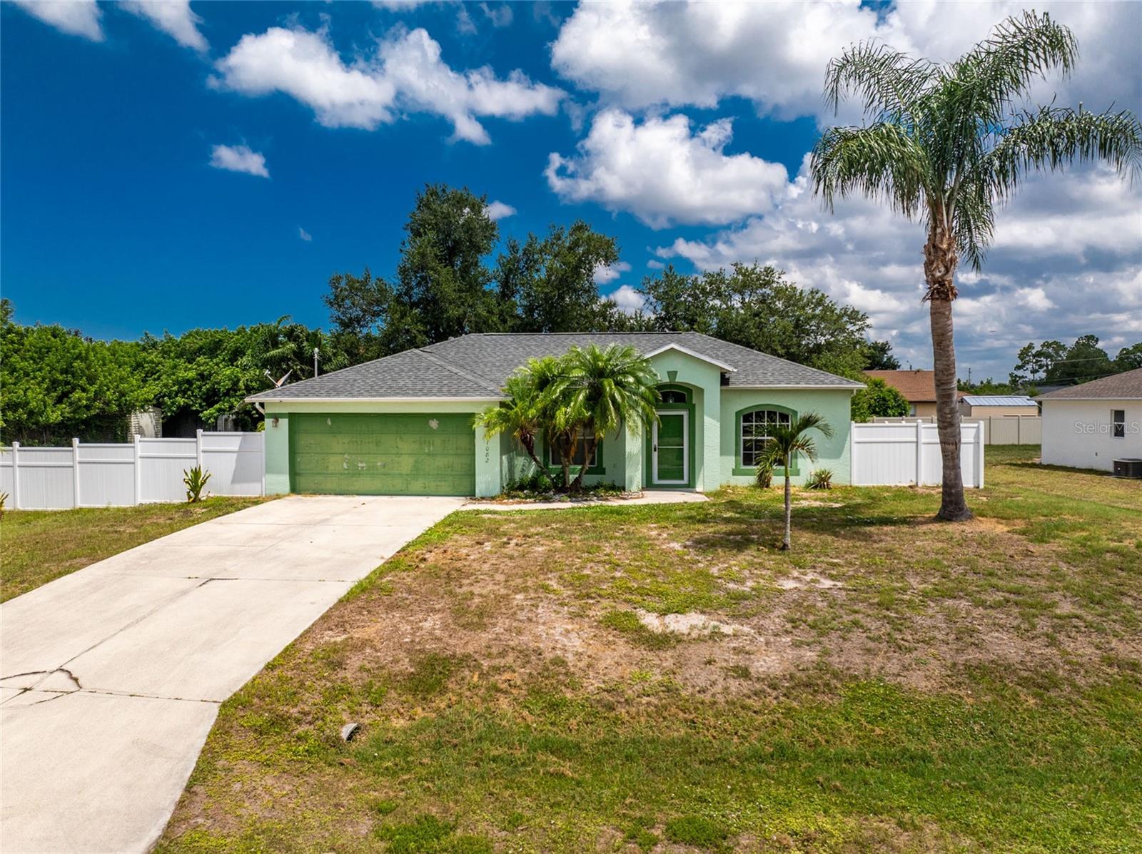 Single Family Residence in ENGLEWOOD, FL - Daniel Dourado
