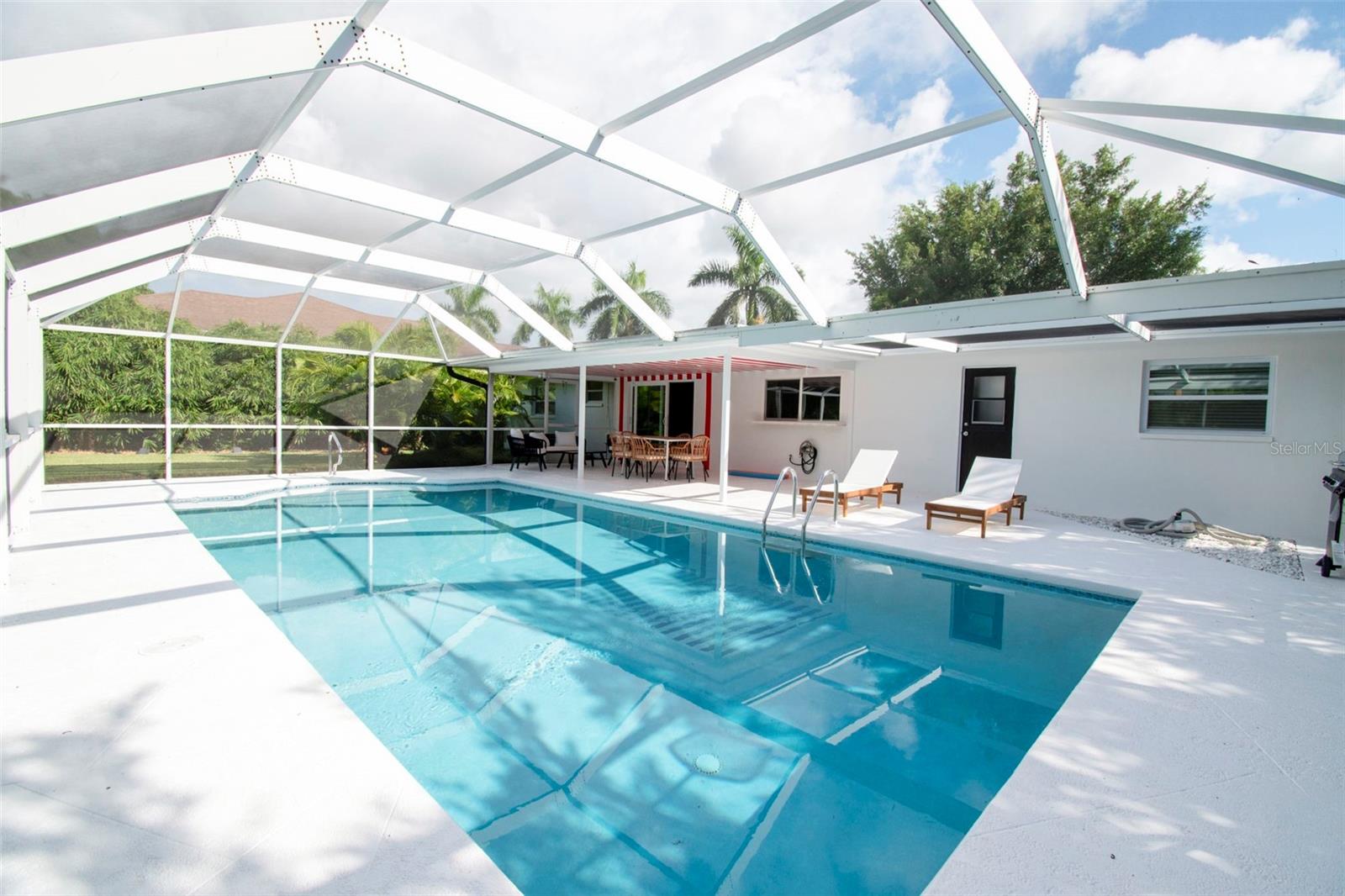 Single Family Residence in NAPLES, FL - Daniel Dourado