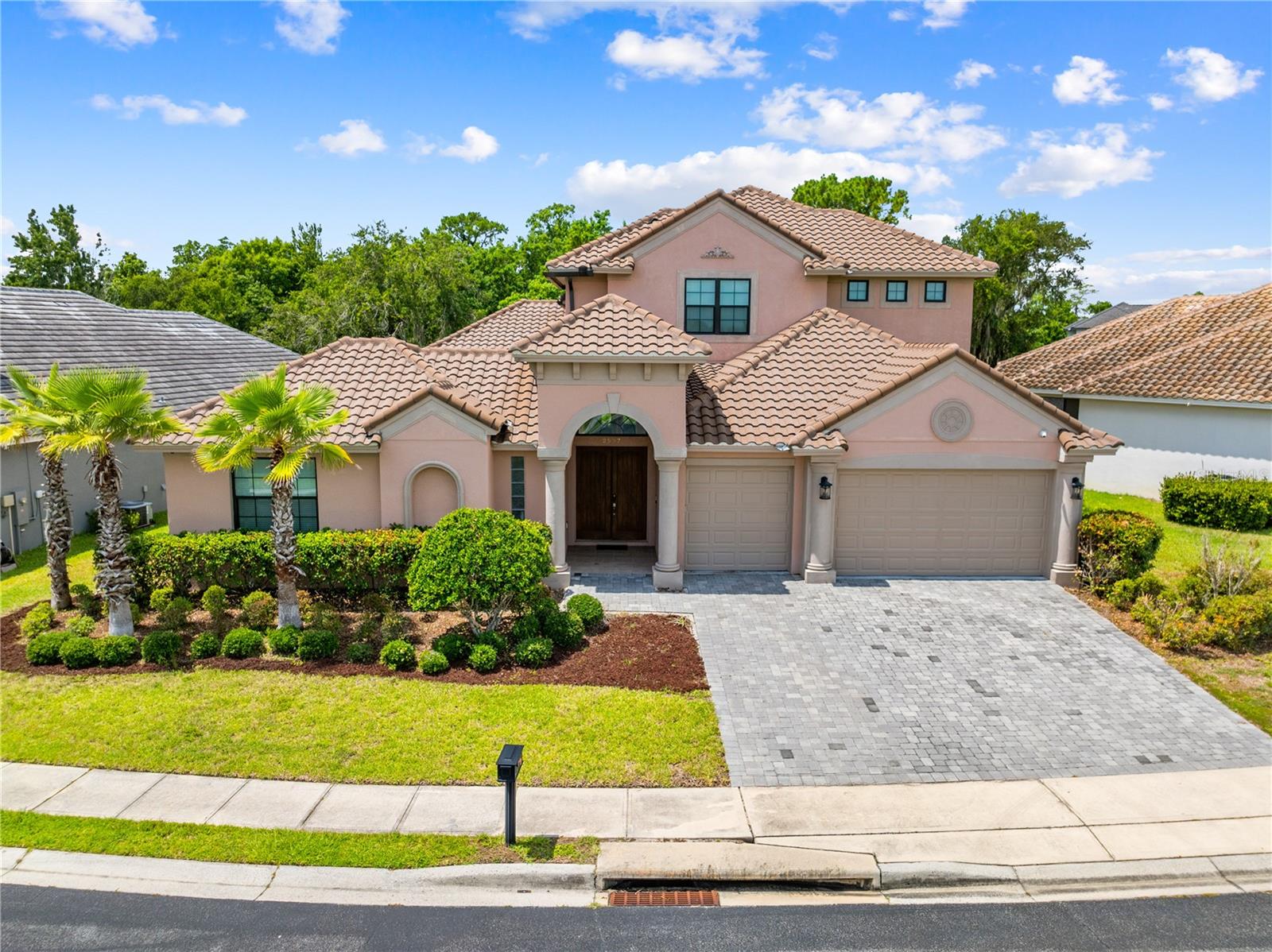 Single Family Residence in DAVENPORT, FL - Daniel Dourado