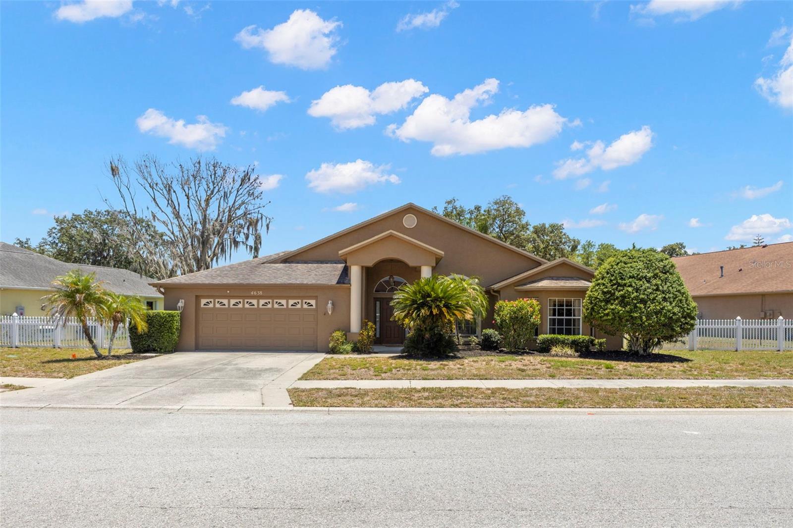 Single Family Residence em NEW PORT RICHEY, FL - Daniel Dourado