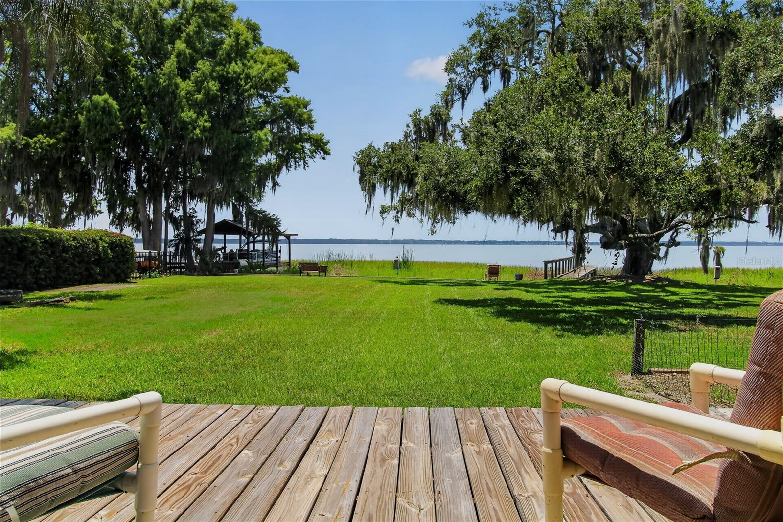 Single Family Residence em TAVARES, FL - Daniel Dourado
