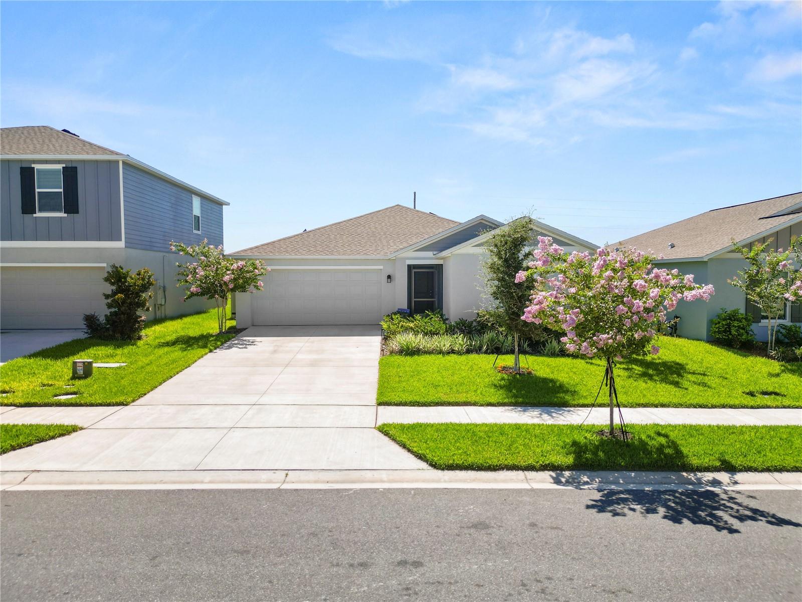 Single Family Residence in LAKE WALES, FL - Daniel Dourado