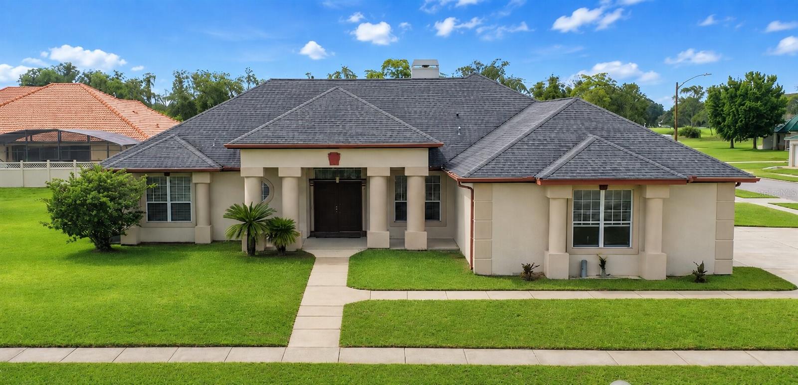 Single Family Residence in ORLANDO, FL - Daniel Dourado