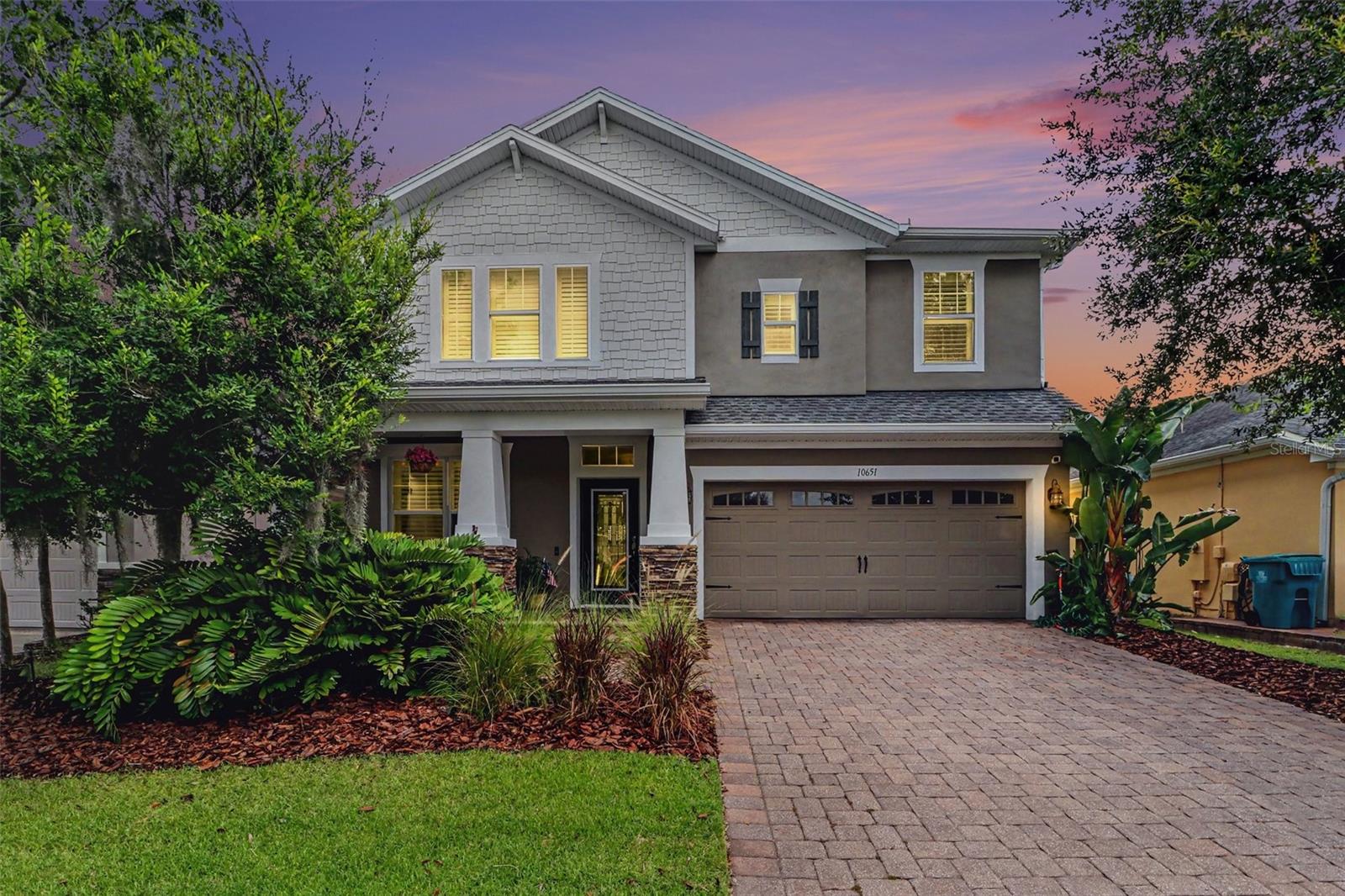 Single Family Residence in ORLANDO, FL - Daniel Dourado