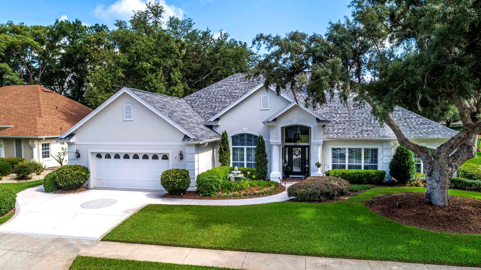 Single Family Residence in MOUNT DORA, FL - Daniel Dourado