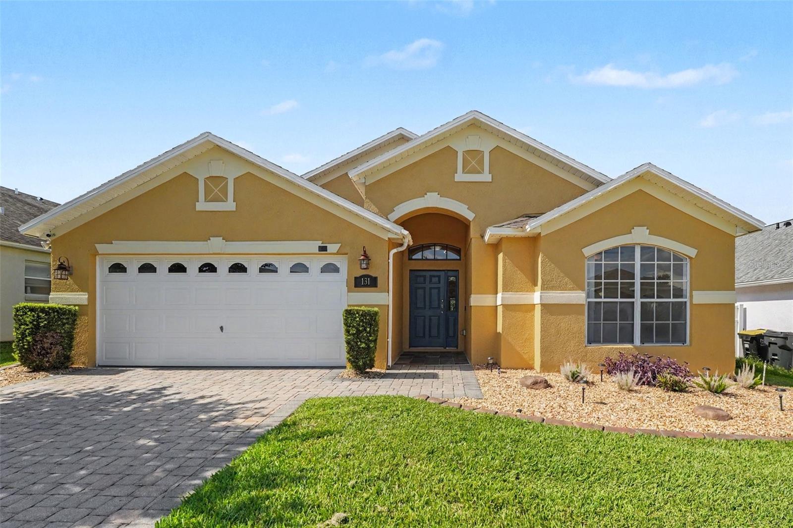 Single Family Residence in DAVENPORT, FL - Daniel Dourado