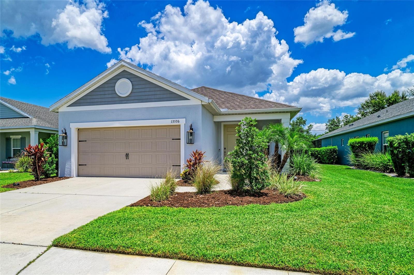 Single Family Residence in PARRISH, FL - Daniel Dourado