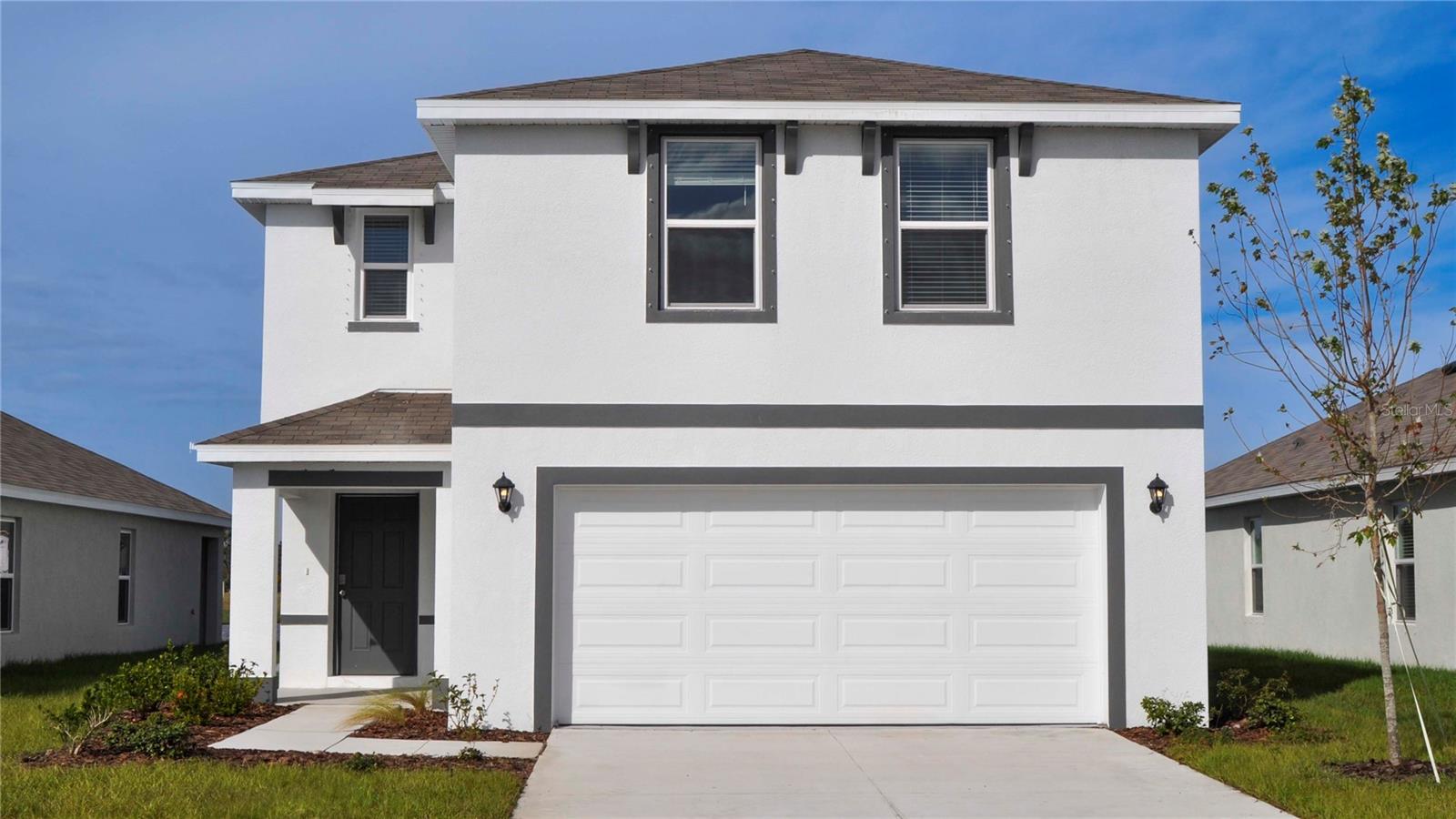 Single Family Residence in PARRISH, FL - Daniel Dourado