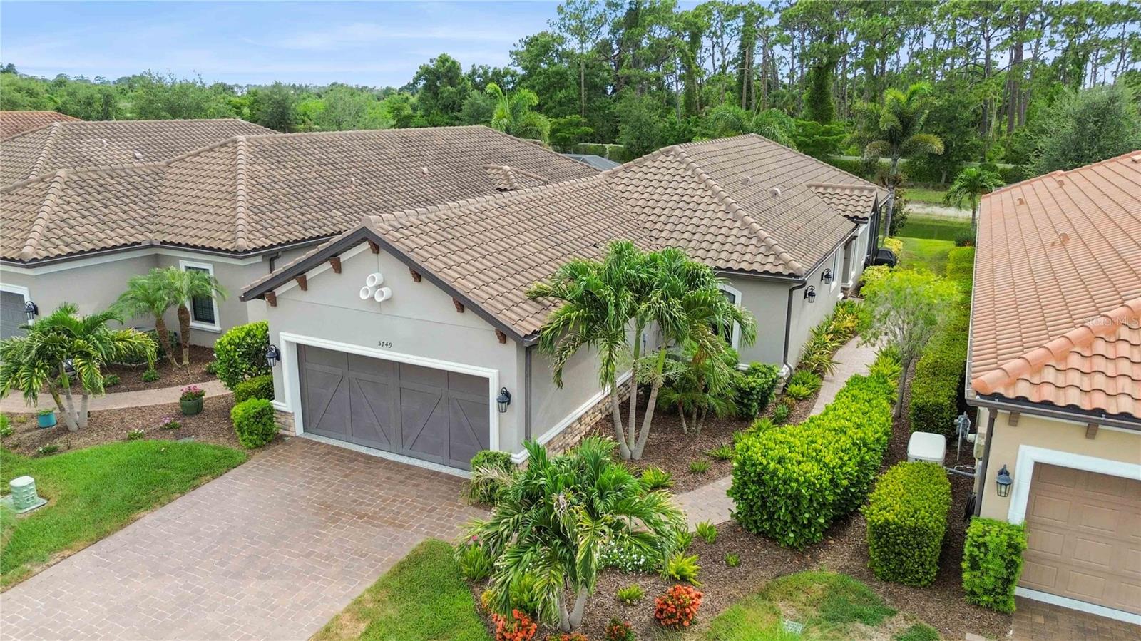 Single Family Residence in NOKOMIS, FL - Daniel Dourado