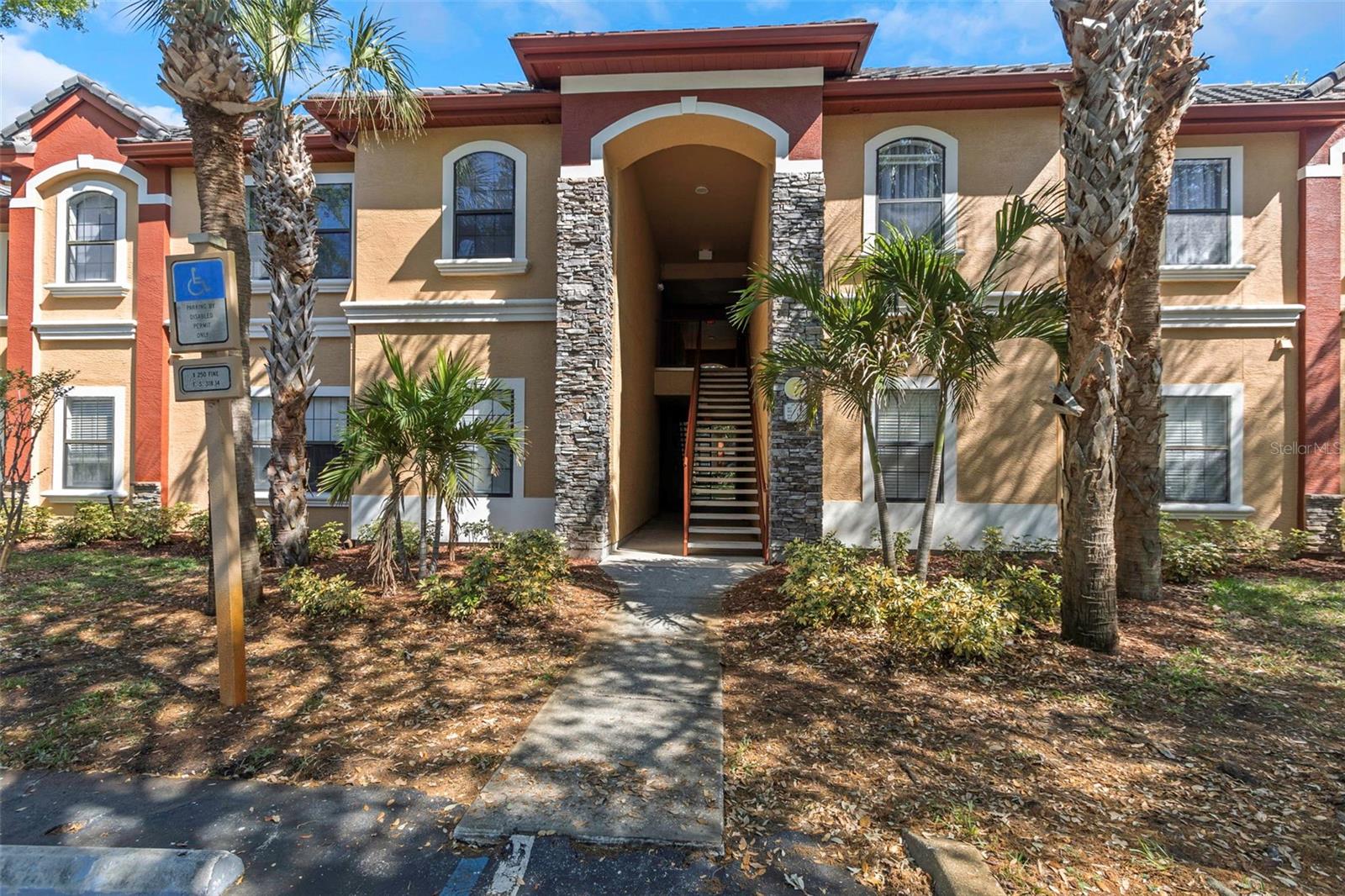 Condominium in PALM HARBOR, FL - Daniel Dourado