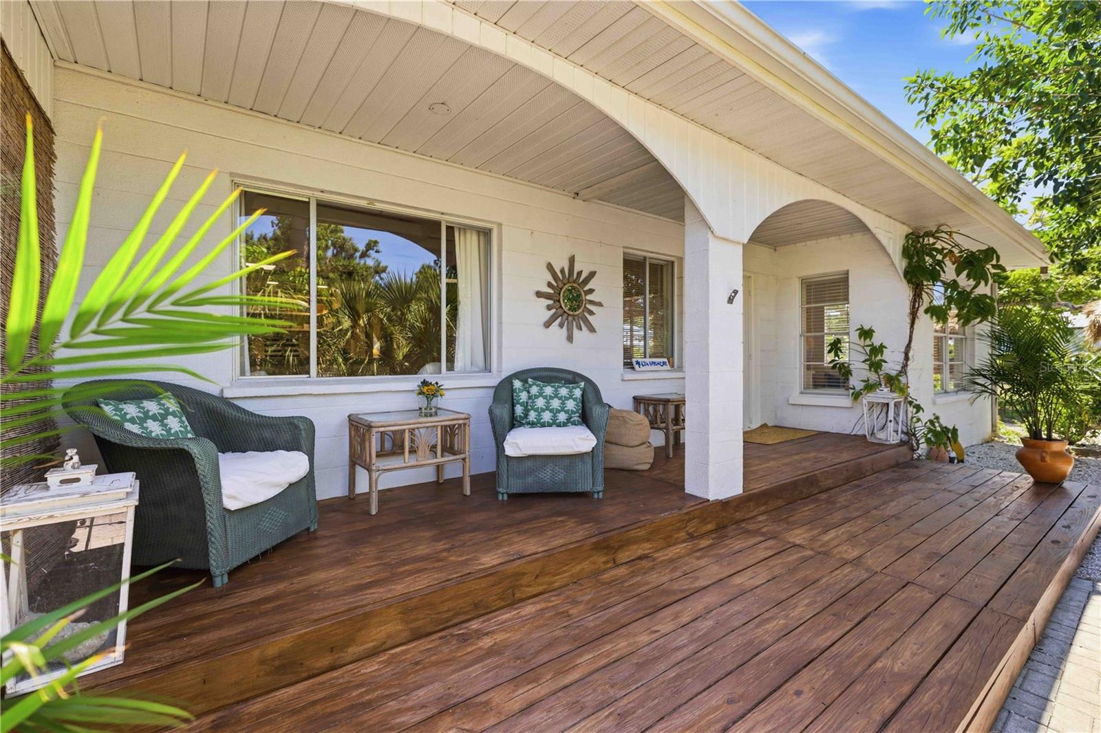 Single Family Residence in NOKOMIS, FL - Daniel Dourado