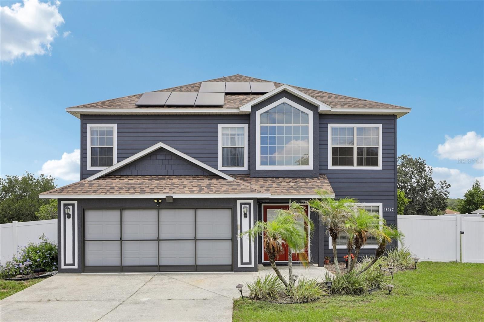 Single Family Residence in ASTATULA, FL - Daniel Dourado