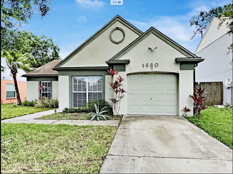 Single Family Residence in BRANDON, FL - Daniel Dourado