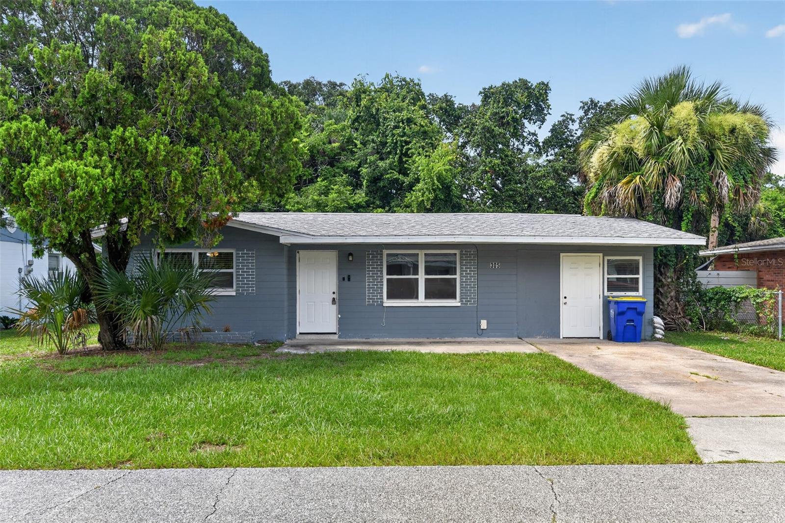 Single Family Residence in EDGEWATER, FL - Daniel Dourado