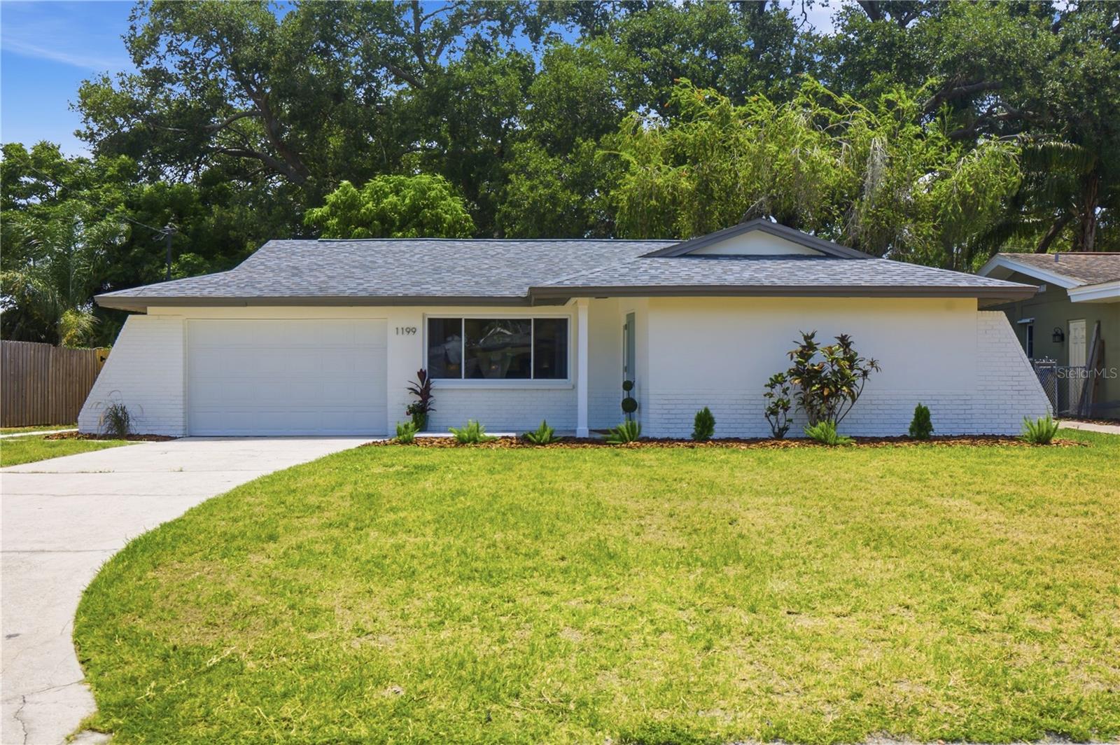 Single Family Residence em DUNEDIN, FL - Daniel Dourado