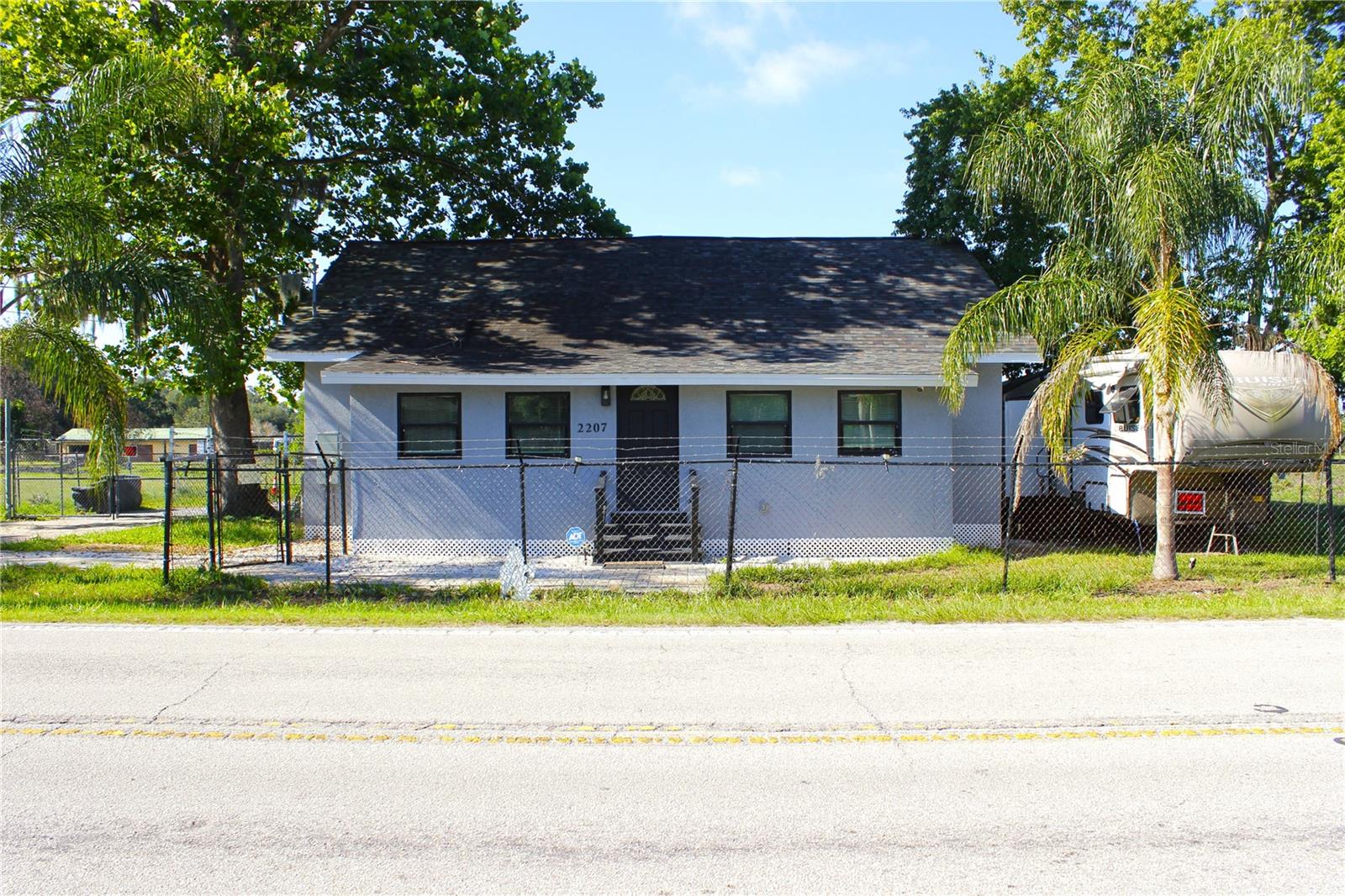 Single Family Residence in PLANT CITY, FL - Daniel Dourado