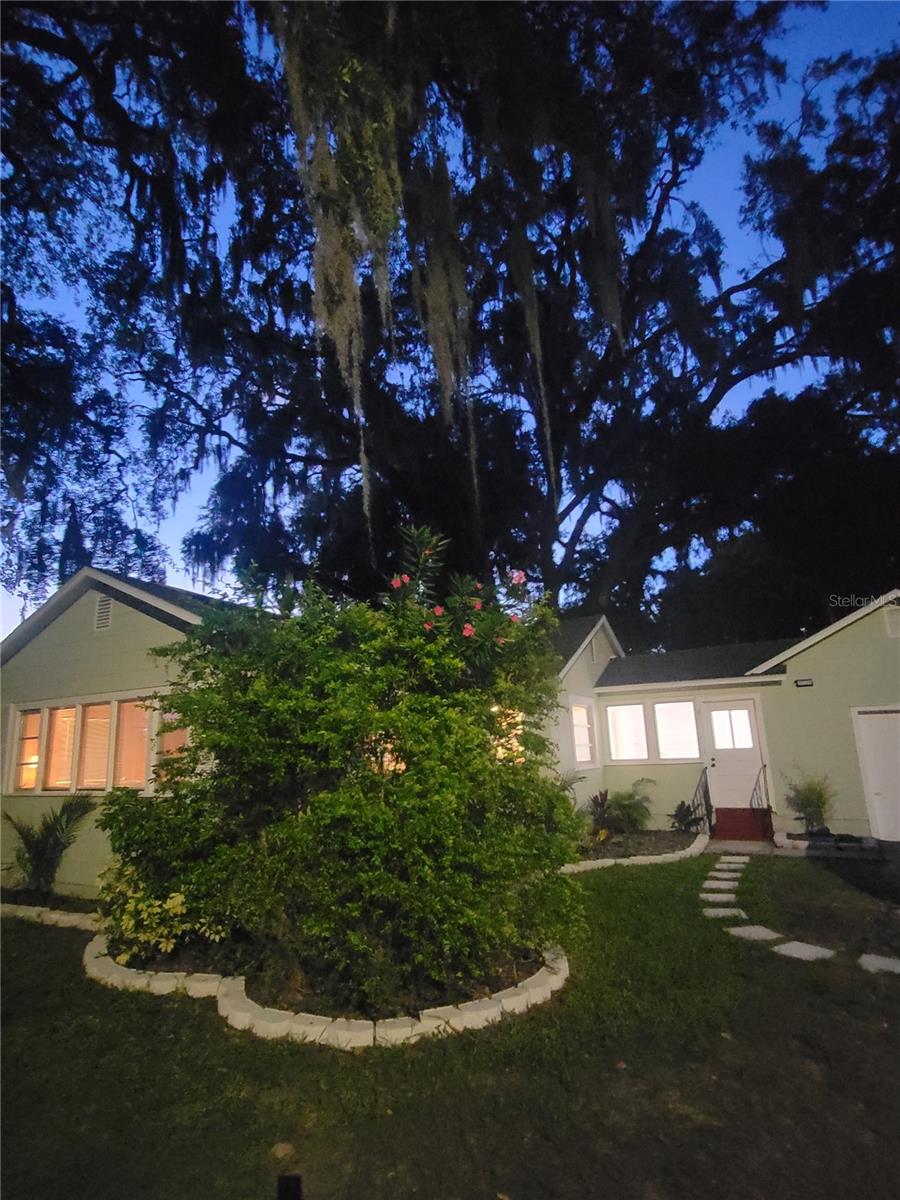 Single Family Residence em NEW PORT RICHEY, FL - Daniel Dourado
