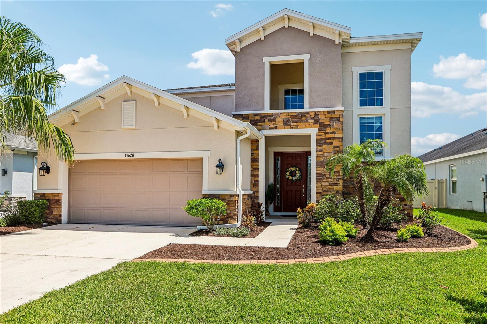 Single Family Residence in LITHIA, FL - Daniel Dourado