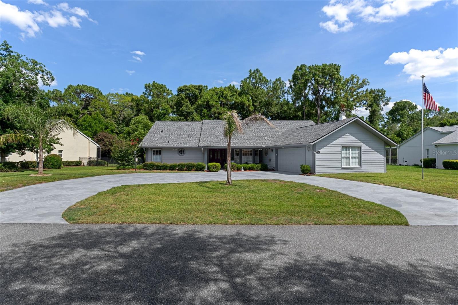 Single Family Residence in HOMOSASSA, FL - Daniel Dourado