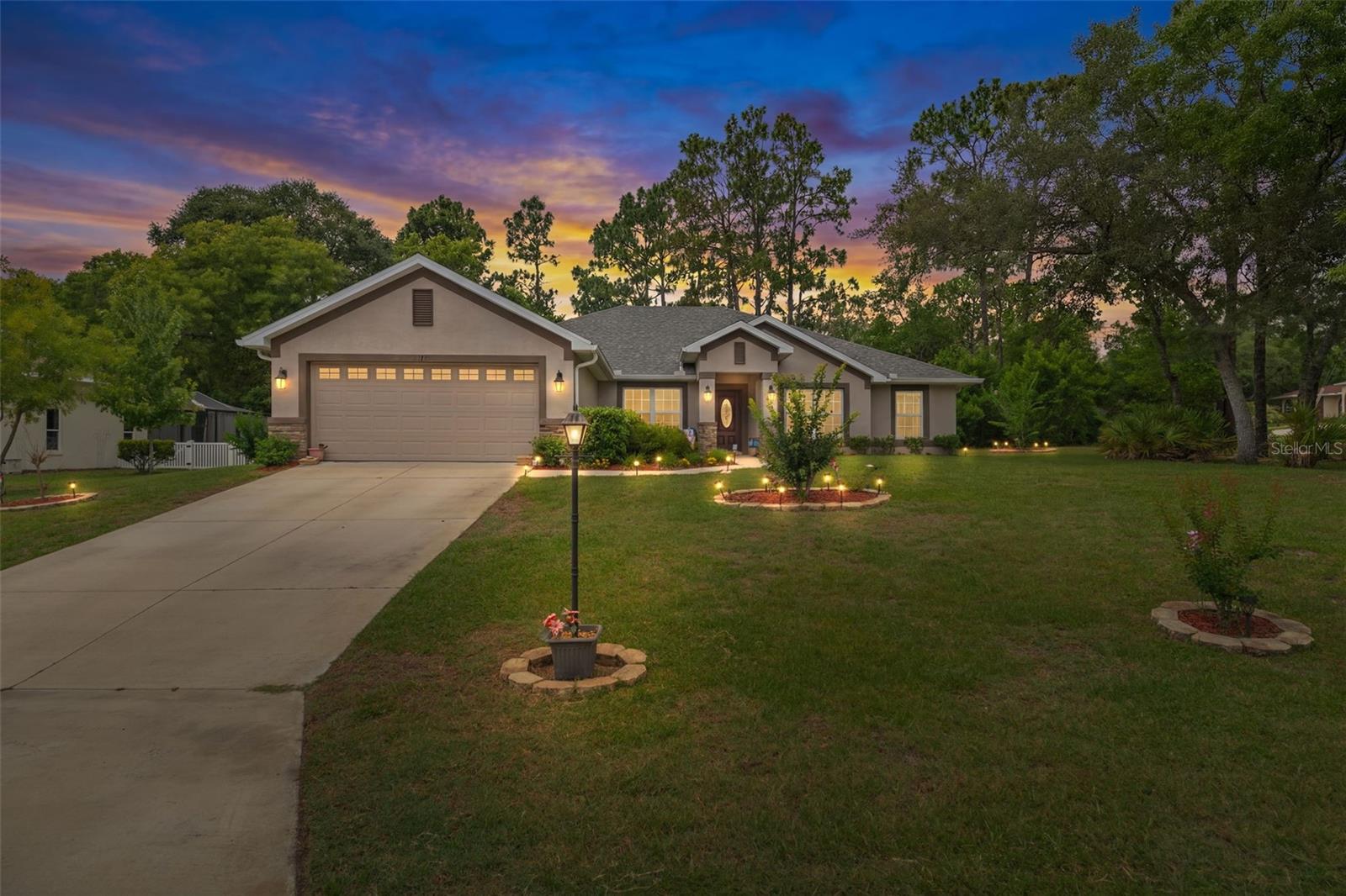 Single Family Residence in HOMOSASSA, FL - Daniel Dourado