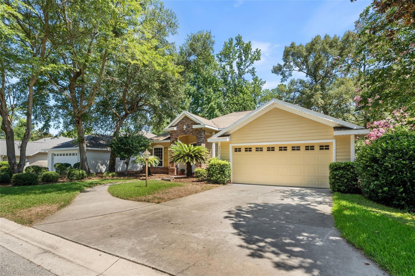 Single Family Residence in GAINESVILLE, FL - Daniel Dourado