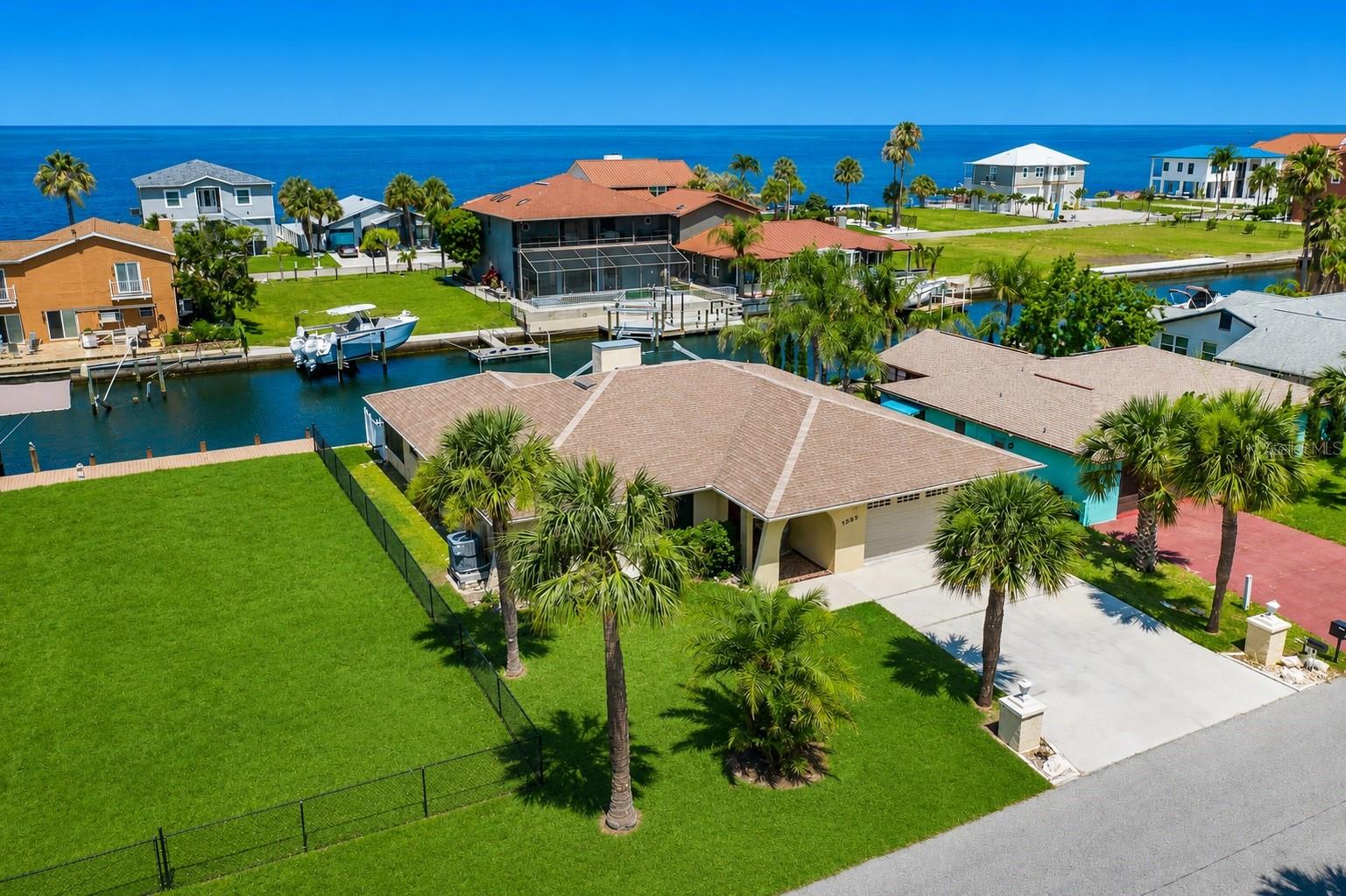 Single Family Residence in HUDSON, FL - Daniel Dourado
