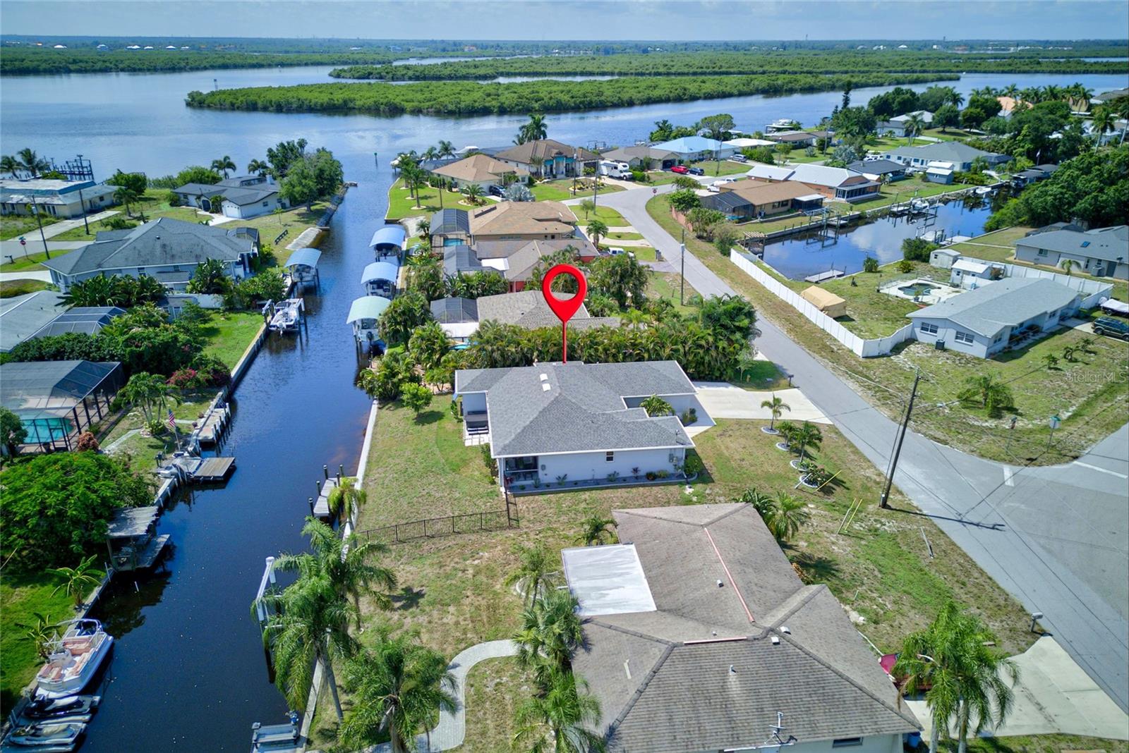 Single Family Residence em PUNTA GORDA, FL - Daniel Dourado
