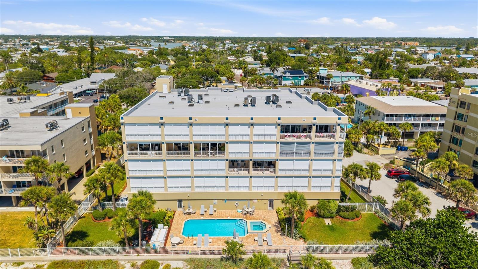 Condominium in INDIAN ROCKS BEACH, FL - Daniel Dourado