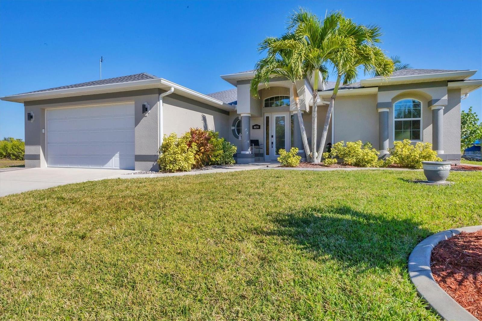 Single Family Residence em PORT CHARLOTTE, FL - Daniel Dourado